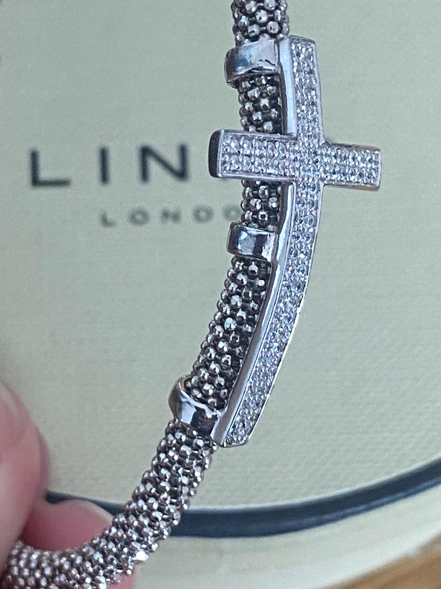 Very rare Links of London vintage rare effervescence cross charm sapphire bracelet with magnetic closure