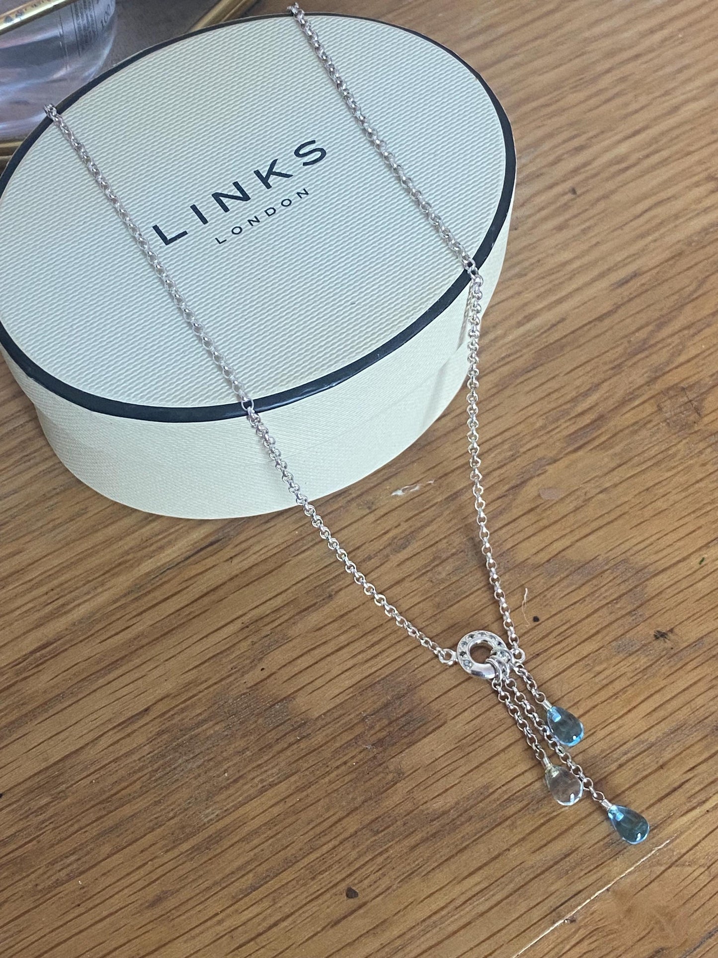 Absolutely gorgeous Links of London Blue Topaz Droplet, T bar Necklace, Sterling Silver, assay Hallmarked and in box