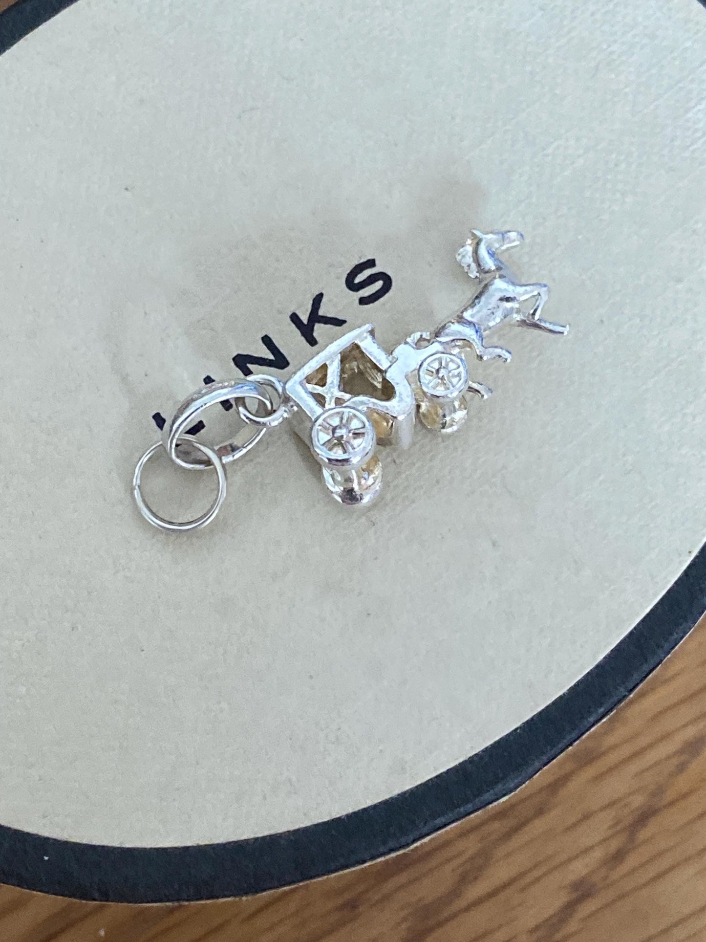 Beautiful Links of London Horse and carriage Charm, Sterling Silver, genuine, very rare