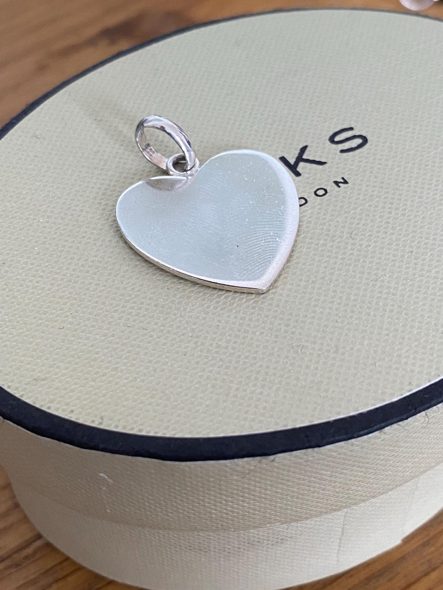 Beautiful genuine rare Links of London sterling silver large heart charm