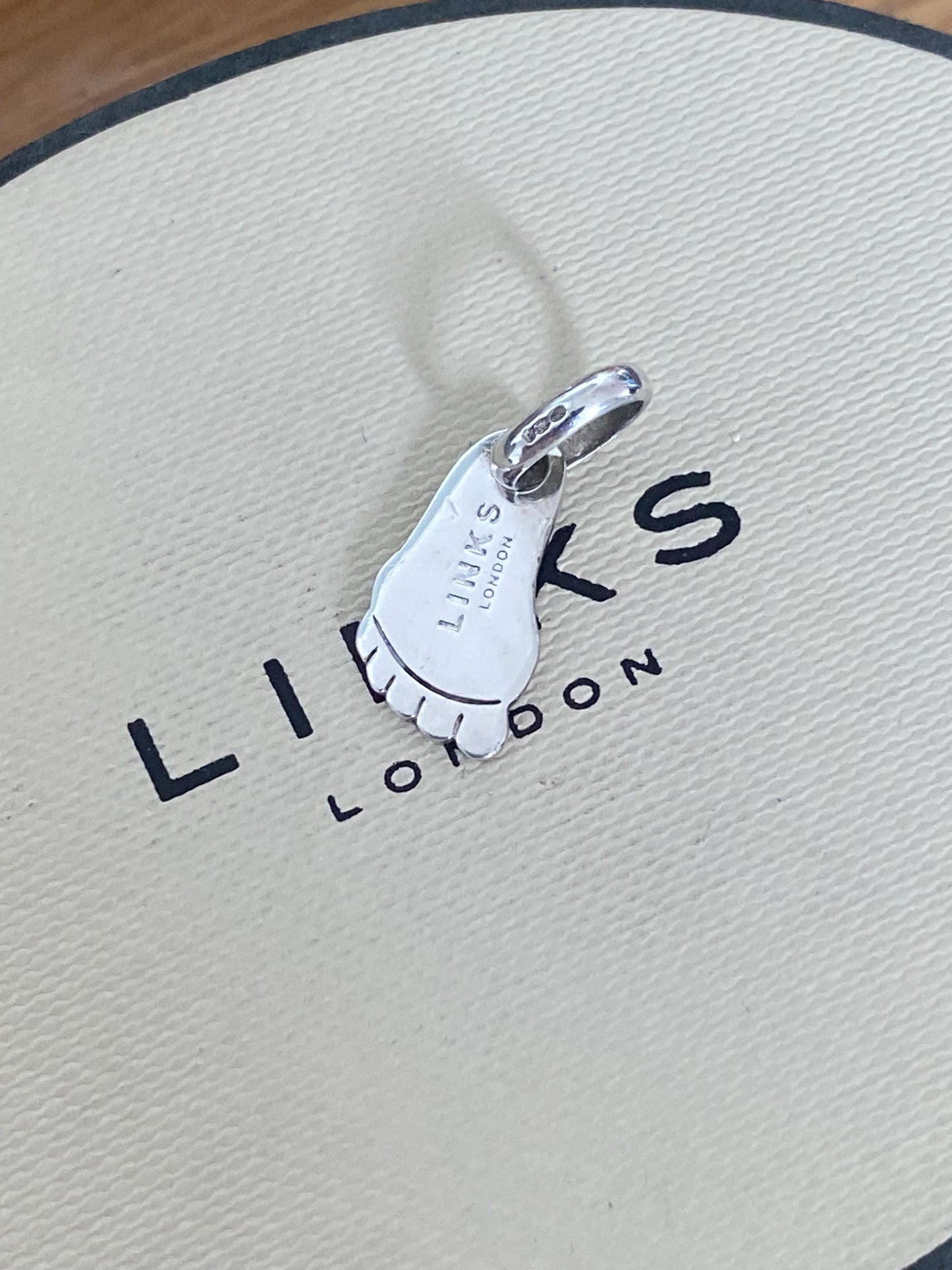 Beautiful Links of London sterling silver foot shaped first step charm, Genuine, Hallmarked