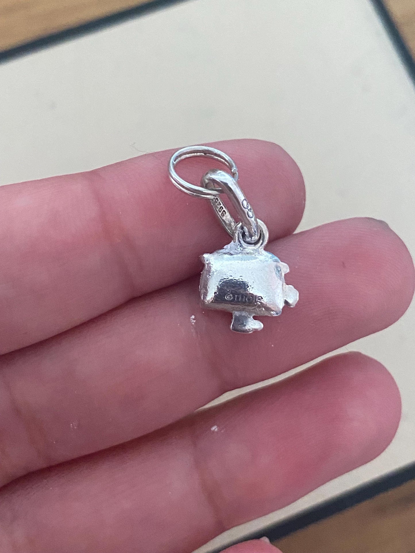 Beautiful genuine rare LINKS OF LONDON Ladies Sterling Silver Thoip Little Miss Chatterbox charm