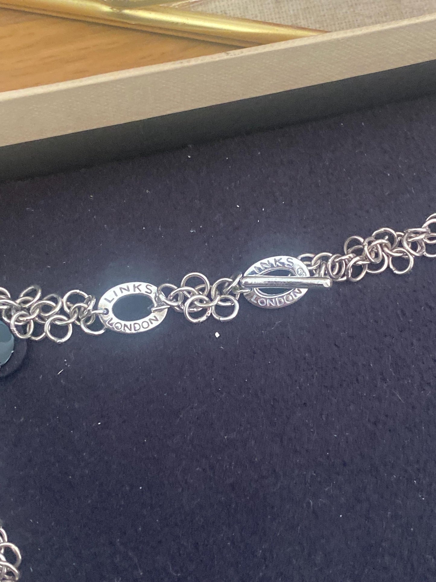 Beautiful vintage very rare links of London toggle necklace with clear and amethyst stones, sterling silver