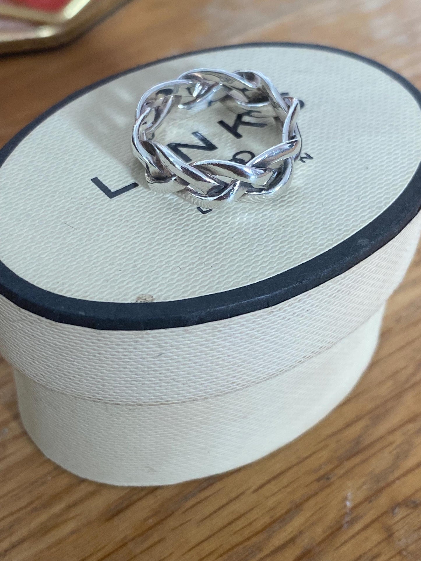 Genuine Links of London Infinity band Ring, Sterling Silver, Size M, with box