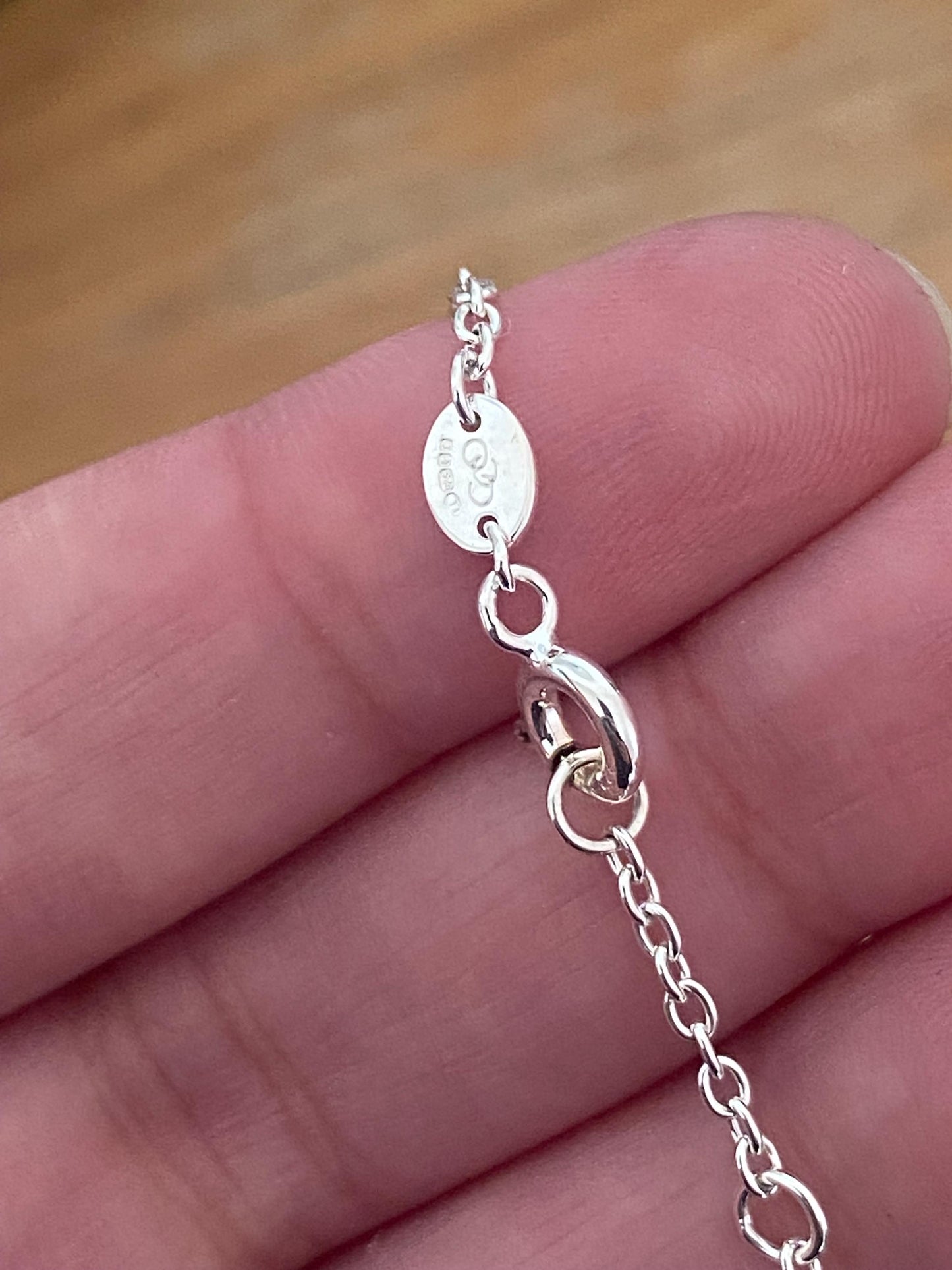 Beautiful brand new vintage very rare links of London pebble bracelet with clear stone, sterling silver