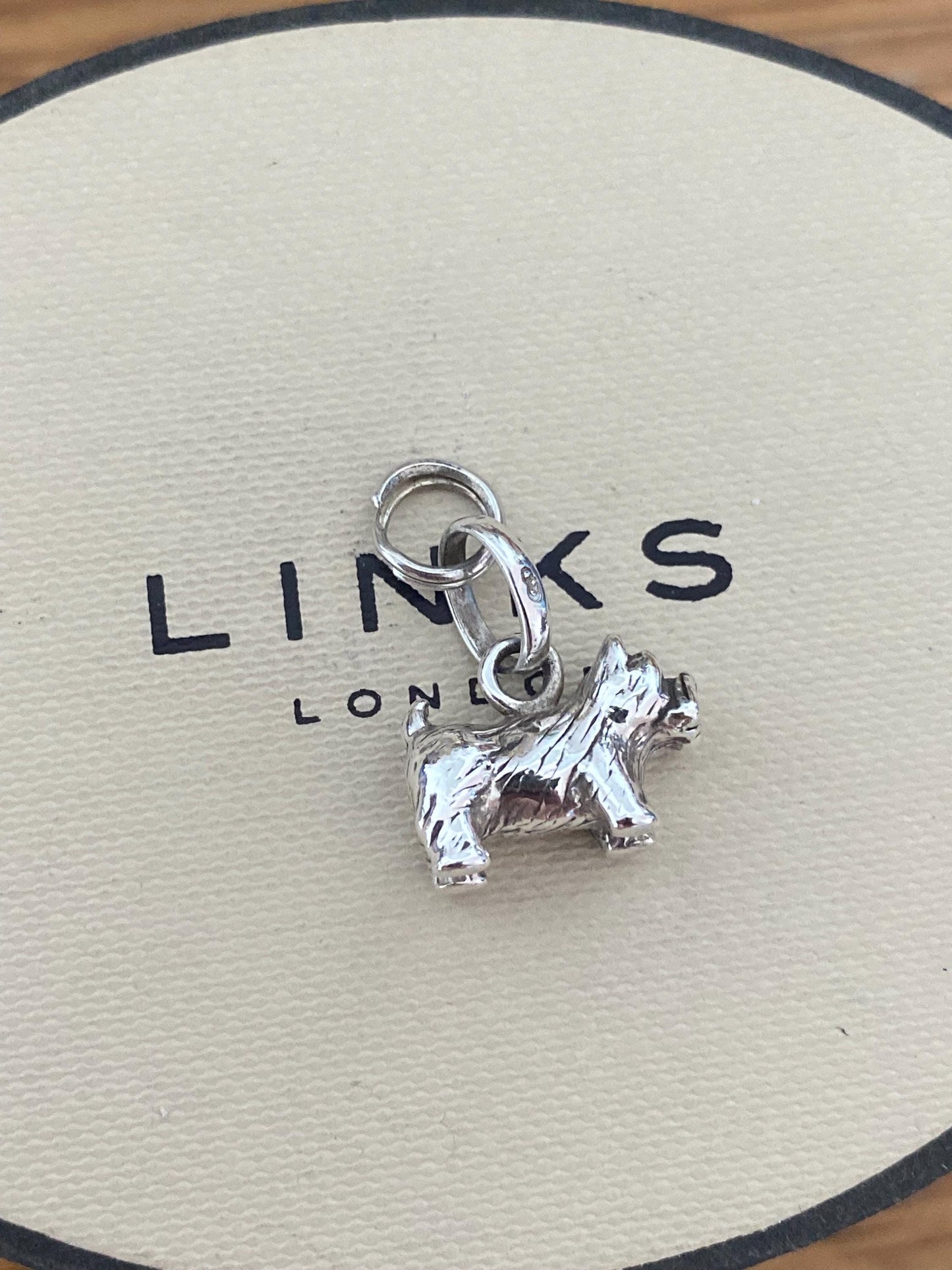 Gorgeous Links of London Scottie dog Charm, Sterling Silver, Hallmarked, Fantastic Condition, Genuine