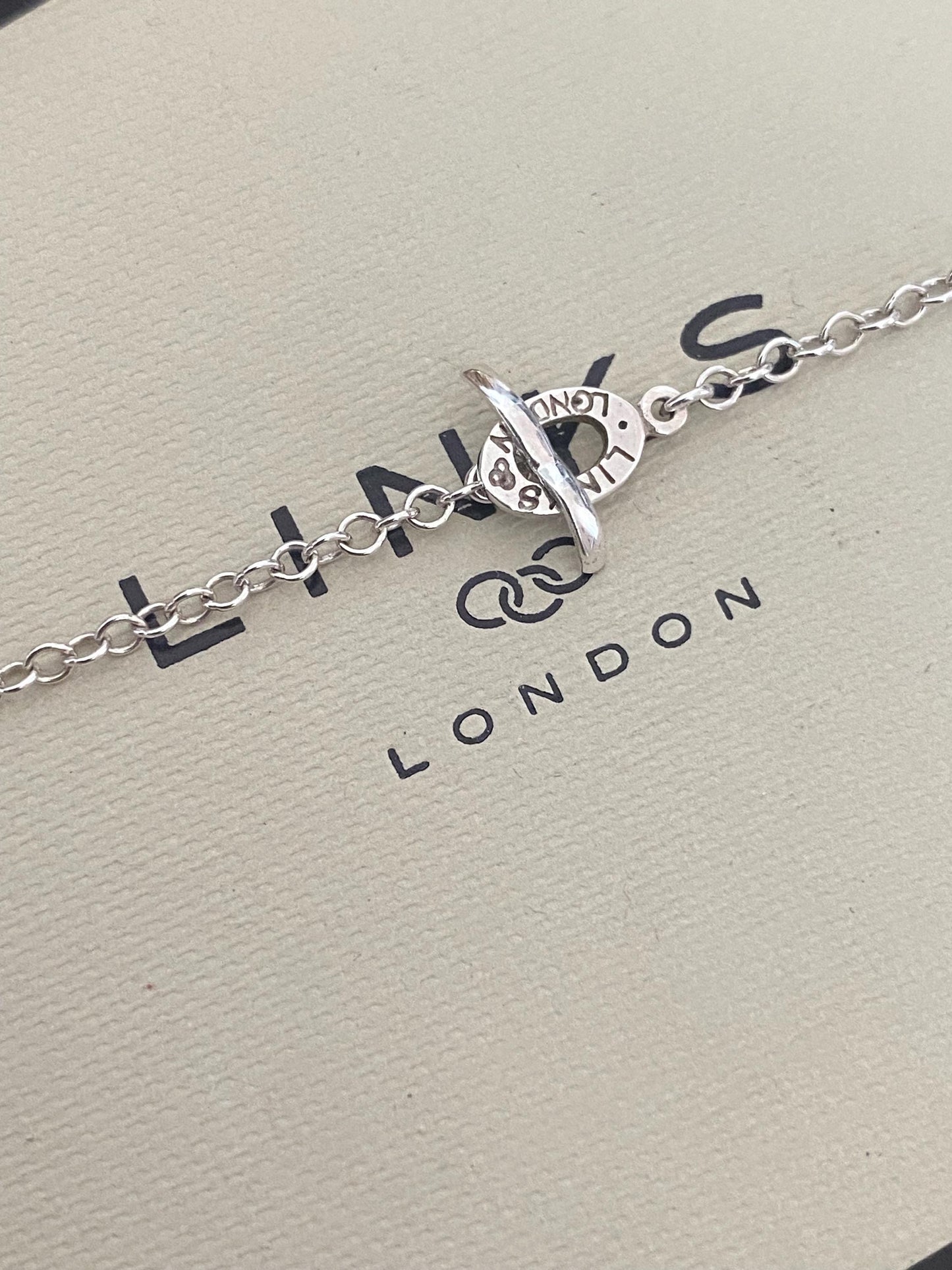 Beautiful rare LINKS OF LONDON moon Charm necklace, sterling silver