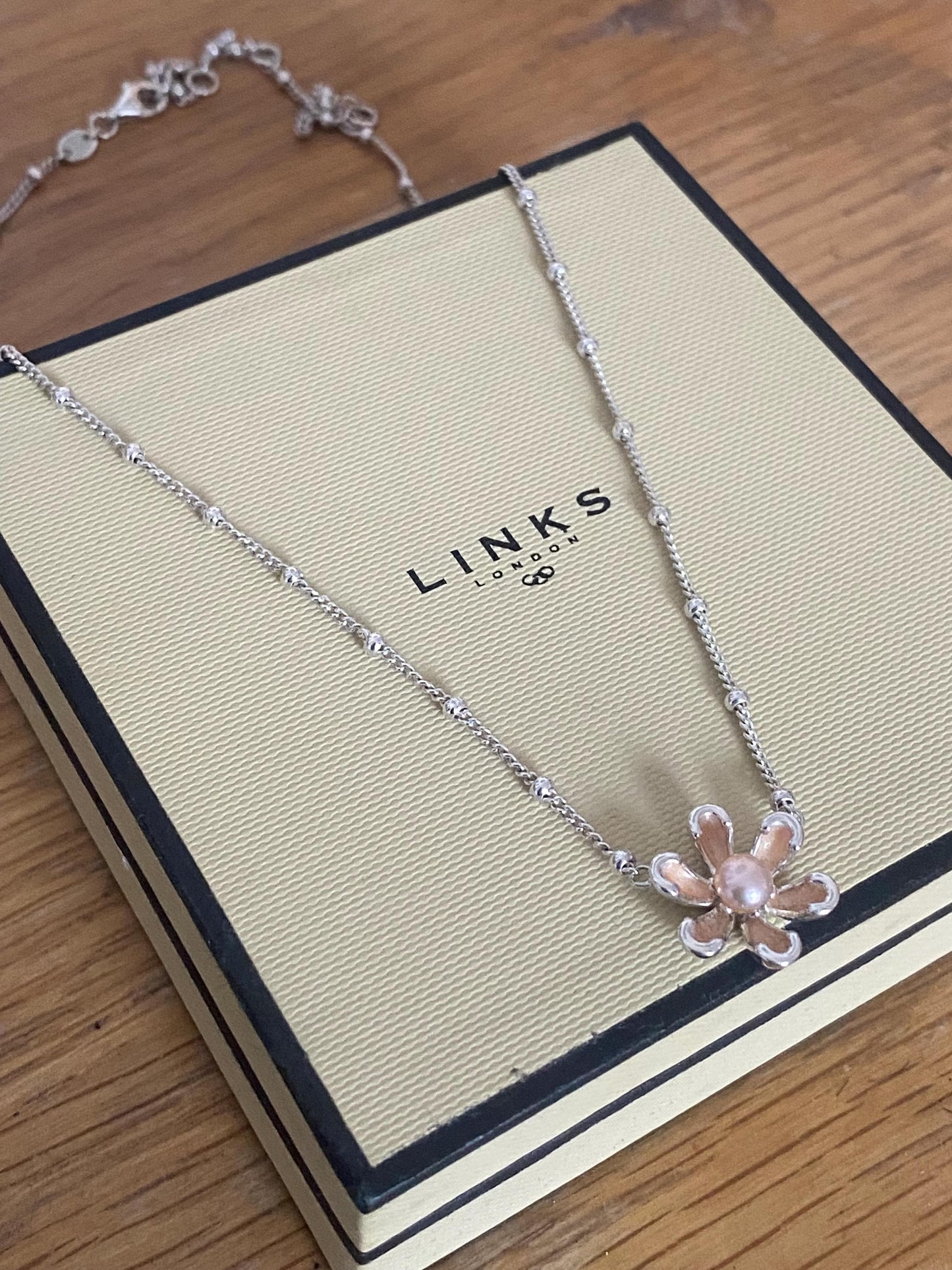 Very rare Links of London Night Time Garden Flower pearl sterling silver and enamel necklace with box