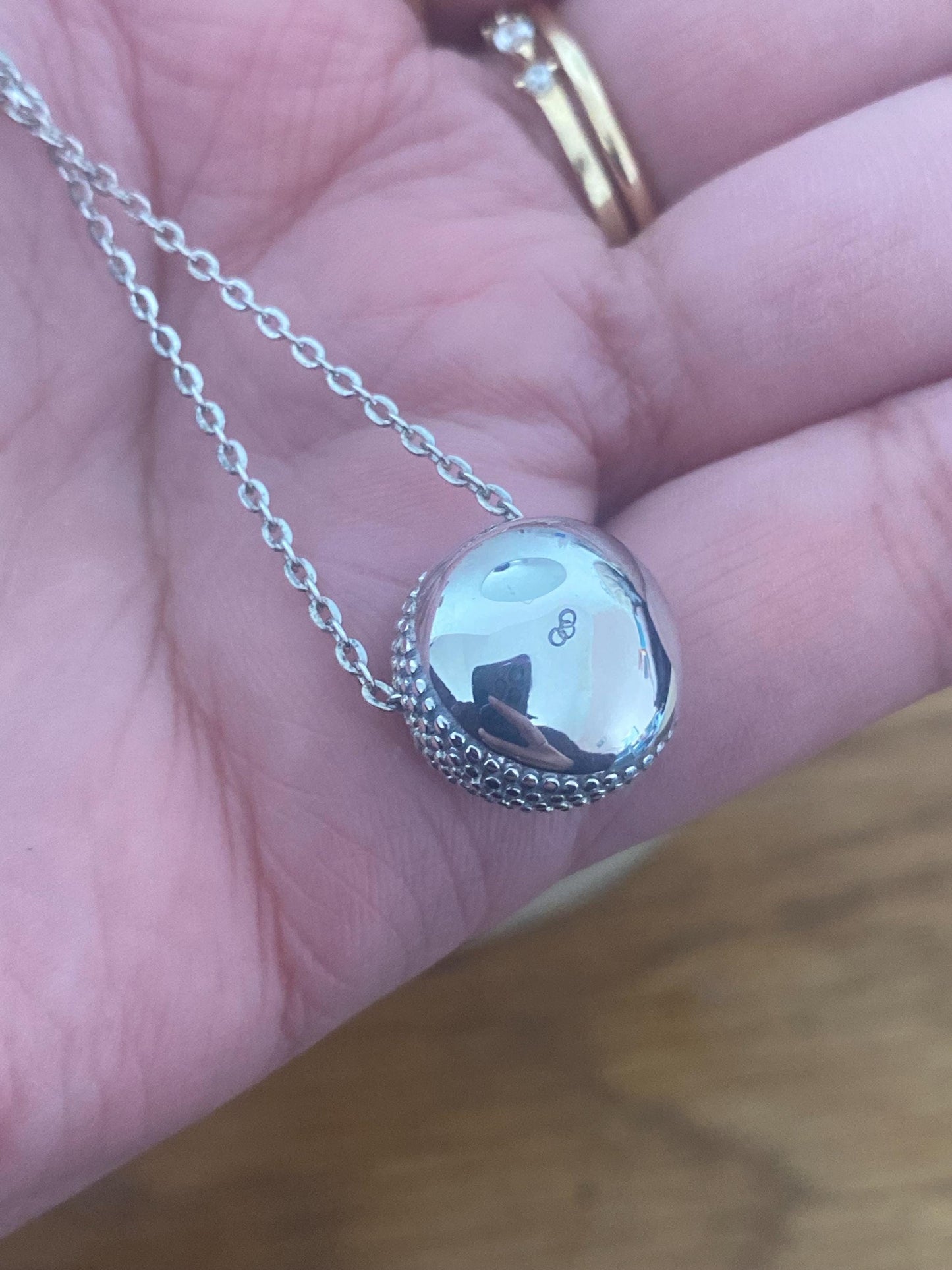 Beautiful brand new vintage rare links of London effervescence ball necklace, sterling silver, with box
