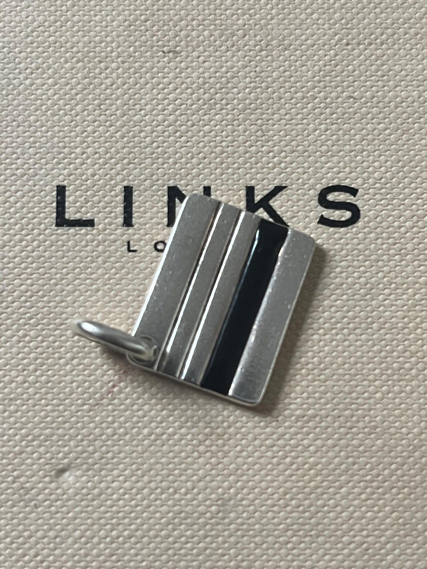 cute genuine rare Links of London sterling silver big slender credit card hallmarked charm