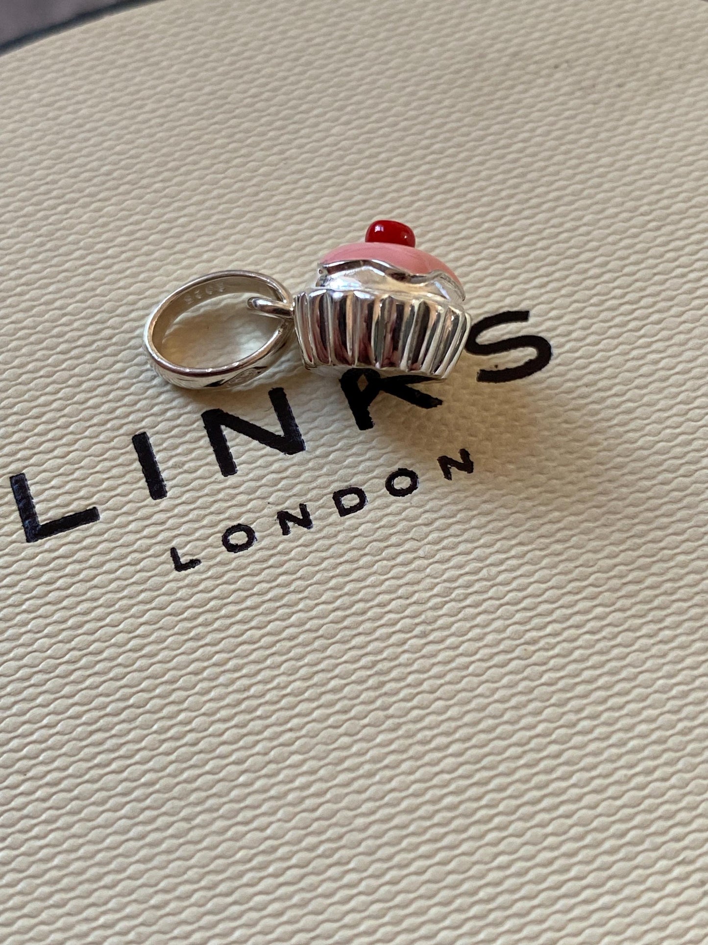 Cute genuine rare Links of London cupcake enamel and silver hallmarked charm