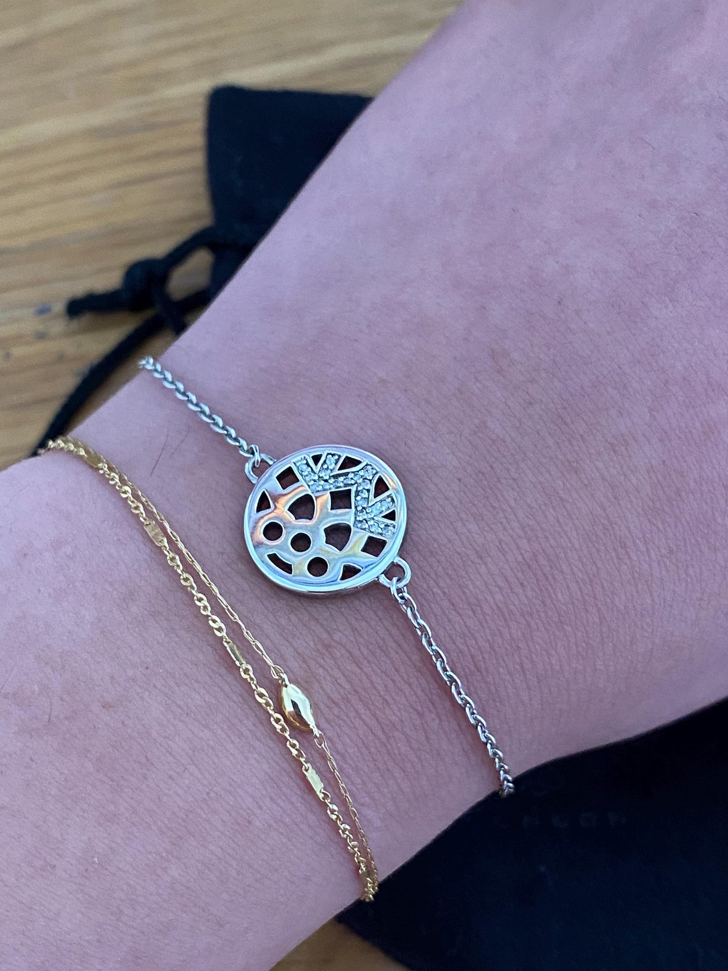 stunning Limited Edition Links of London Timeless Diamond Bracelet, lovely condition, with pouch