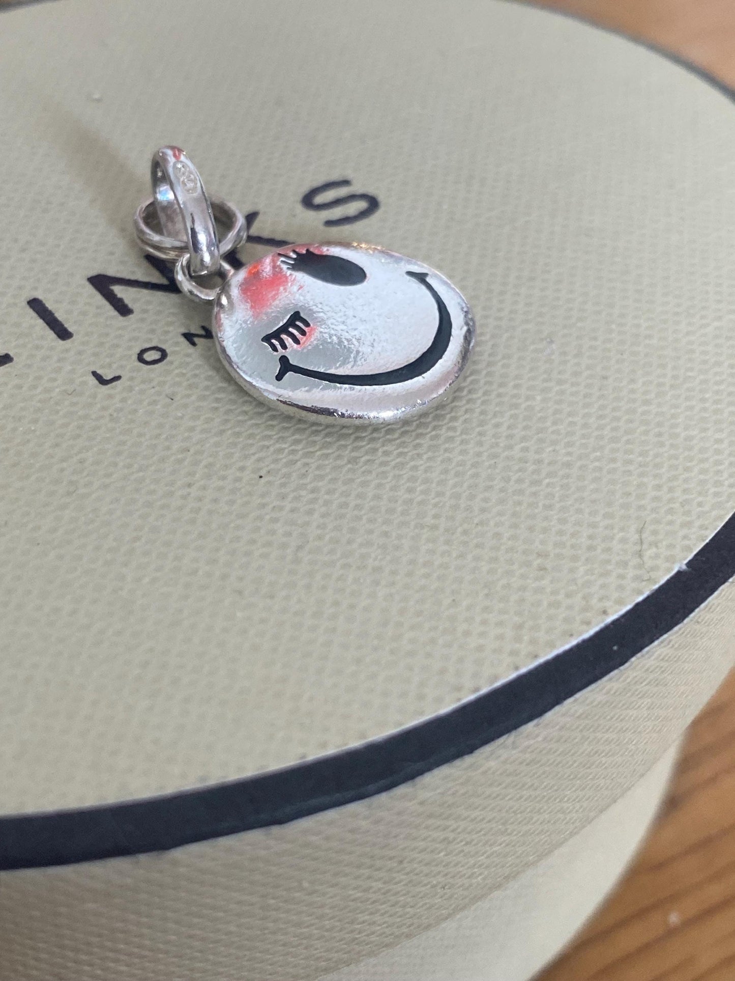 Fabulous Links of London smiley face Charm, Sterling Silver, Stamped, Hallmarked, Lovely Condition, Genuine