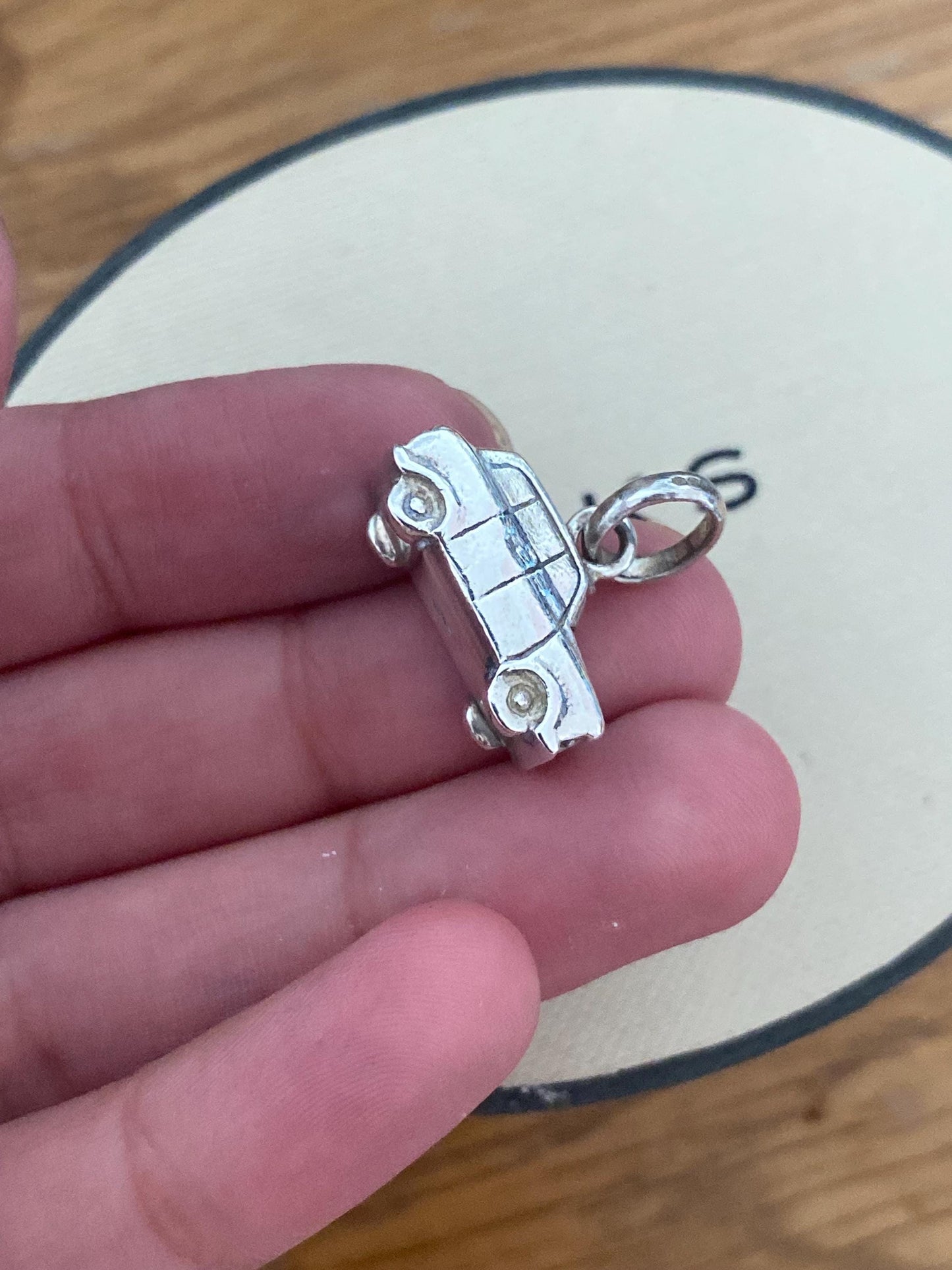 Beautiful rare Links of London sterling silver car charm, Genuine, Assay hallmarked