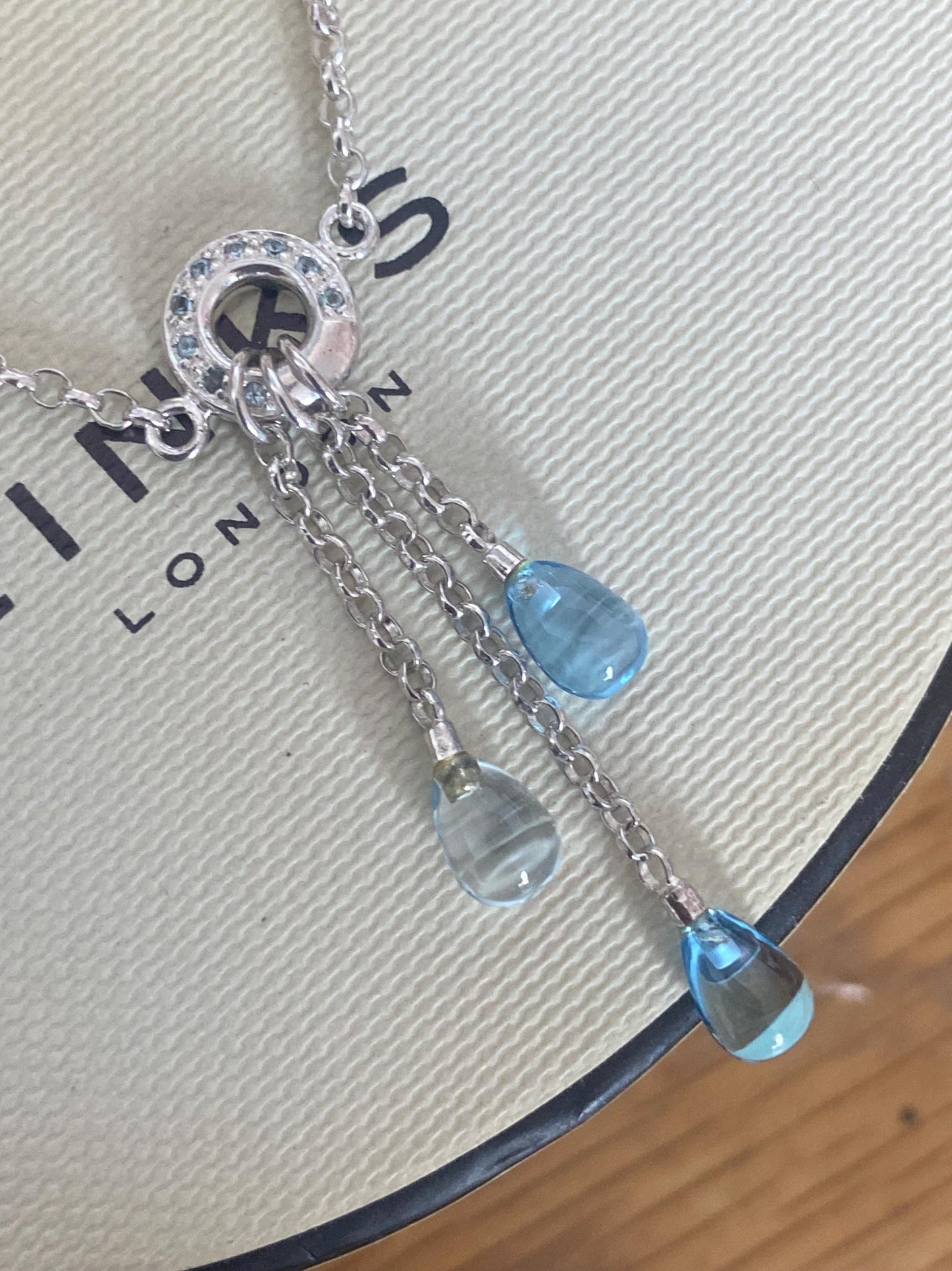 Absolutely gorgeous Links of London Blue Topaz Droplet, T bar Necklace, Sterling Silver, assay Hallmarked and in box