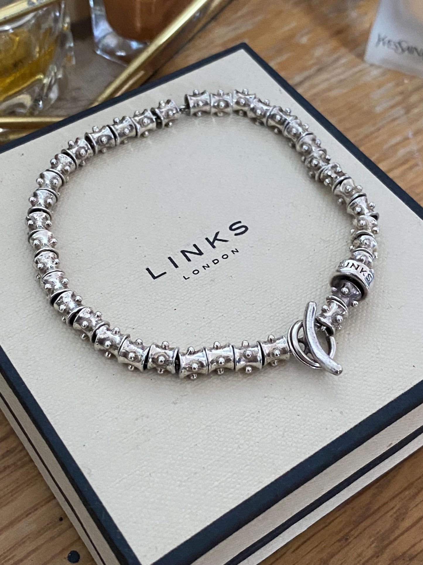 Beautiful Links of London Allsort toggle Bracelet, Sterling Silver, Assay hallmarked, Genuine, Boxed