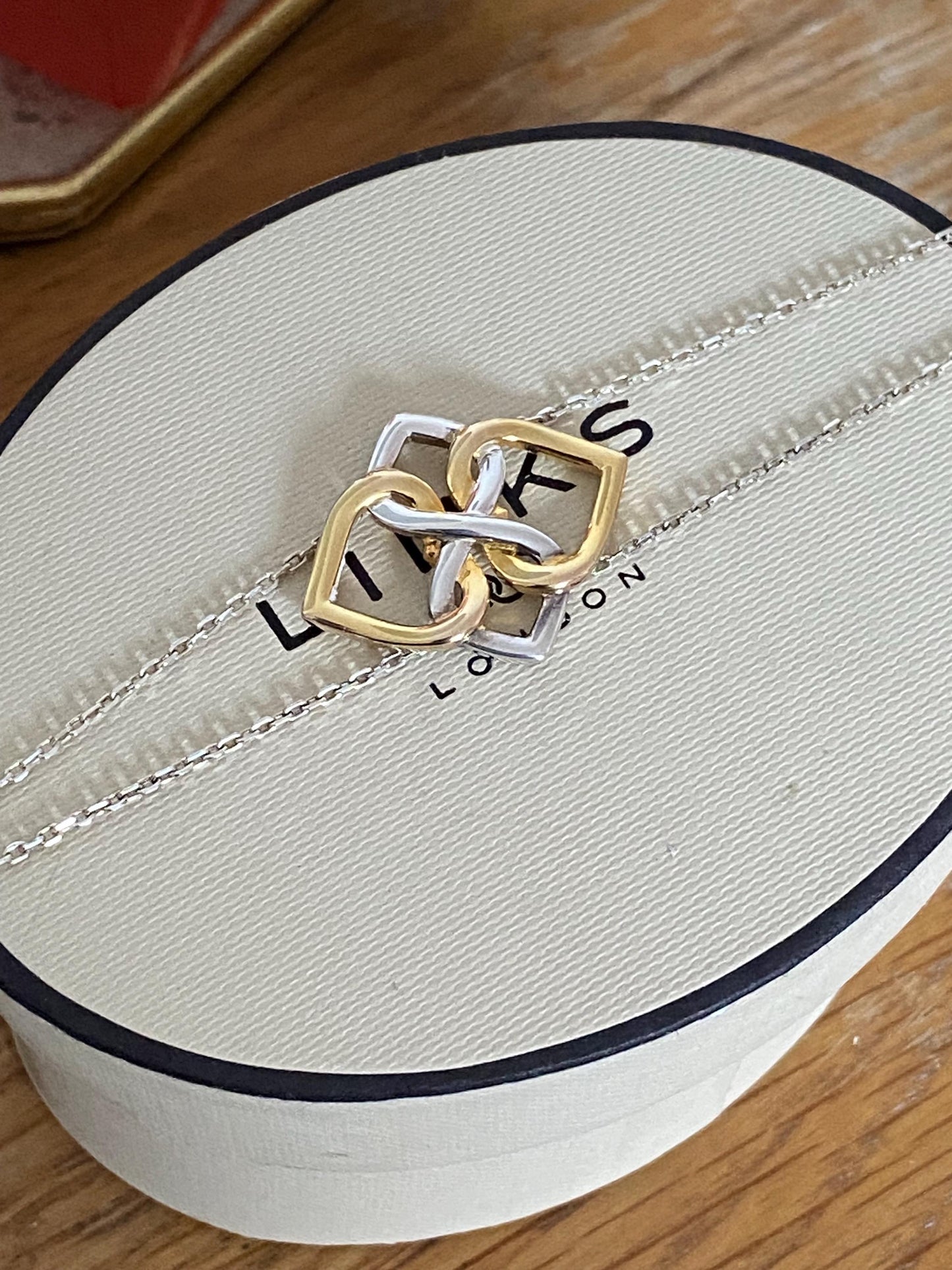 Gorgeous rare, vintage Links of London two tone infinite love interlocking bracelet, sterling silver and 18ct gold vermeil, genuine