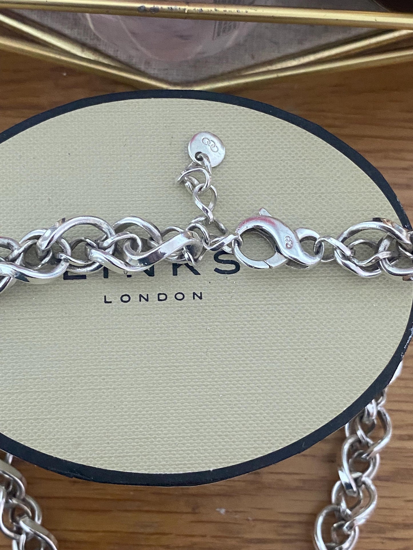 Rare heavy Genuine LINKS OF LONDON Hallmarked Silver infinity necklace With Box
