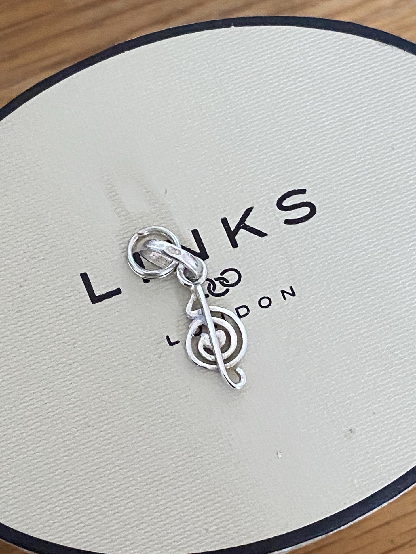 Gorgeous Links of London music note Charm, Sterling Silver, Hallmarked, Fantastic Condition, Genuine