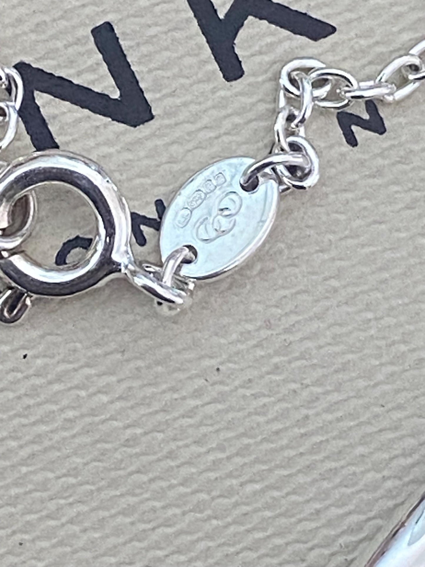 Beautiful brand new vintage very rare links of London pebble bracelet with clear stone, sterling silver