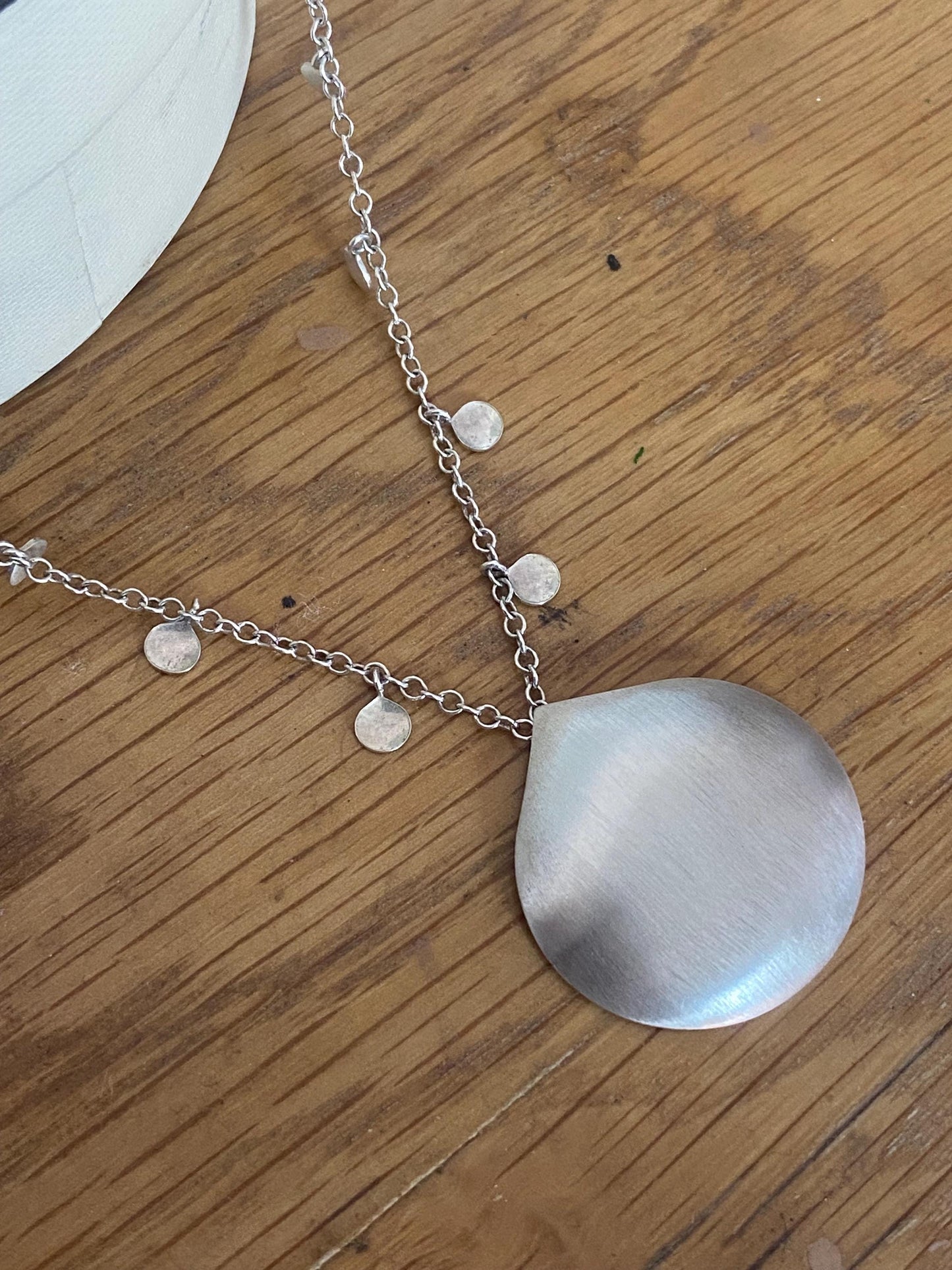 Beautiful rare LINKS OF LONDON moon Charm necklace, sterling silver