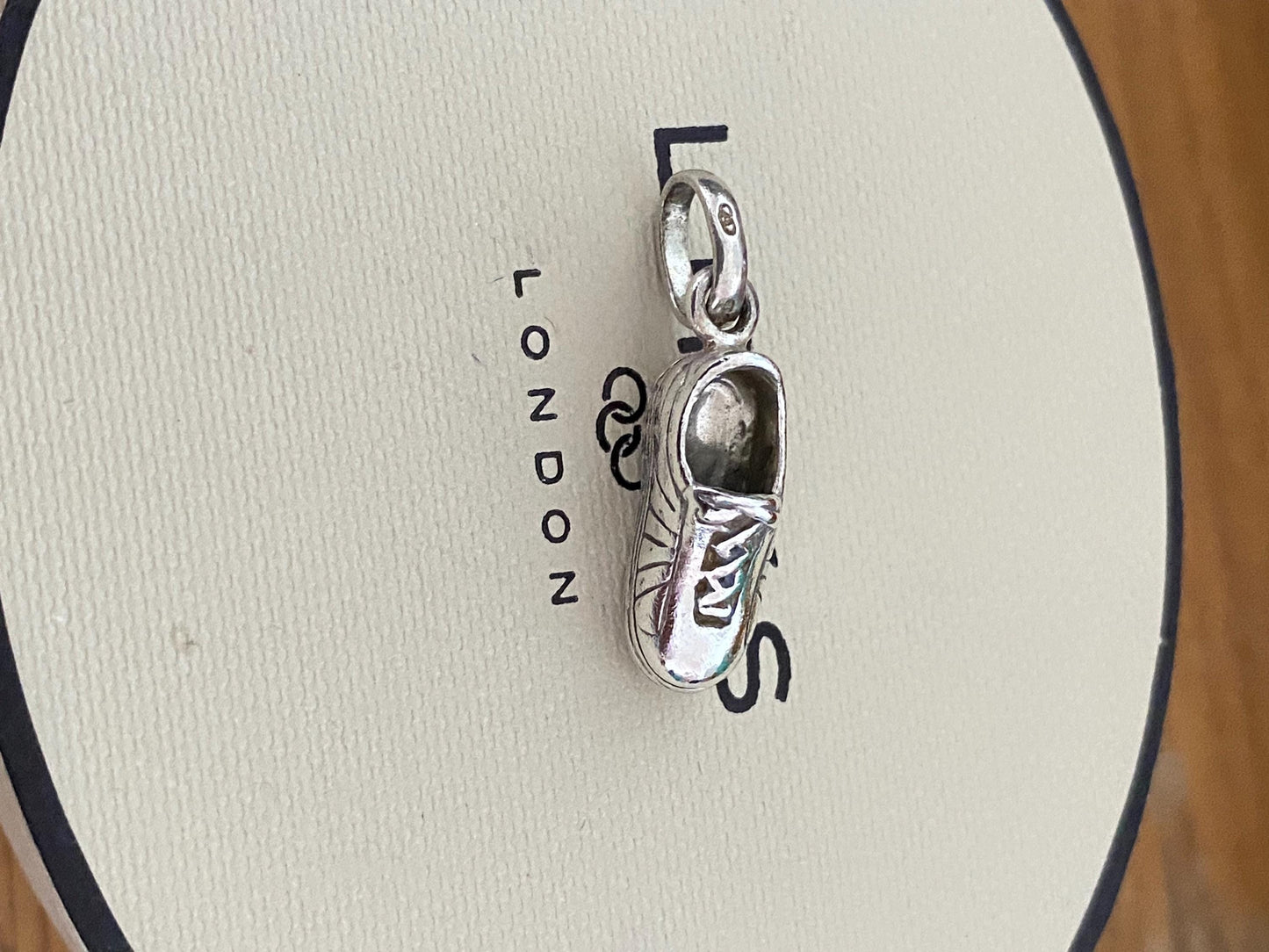 Beautiful vintage genuine rare hallmarked Links of London sterling silver shoe/trainer charm