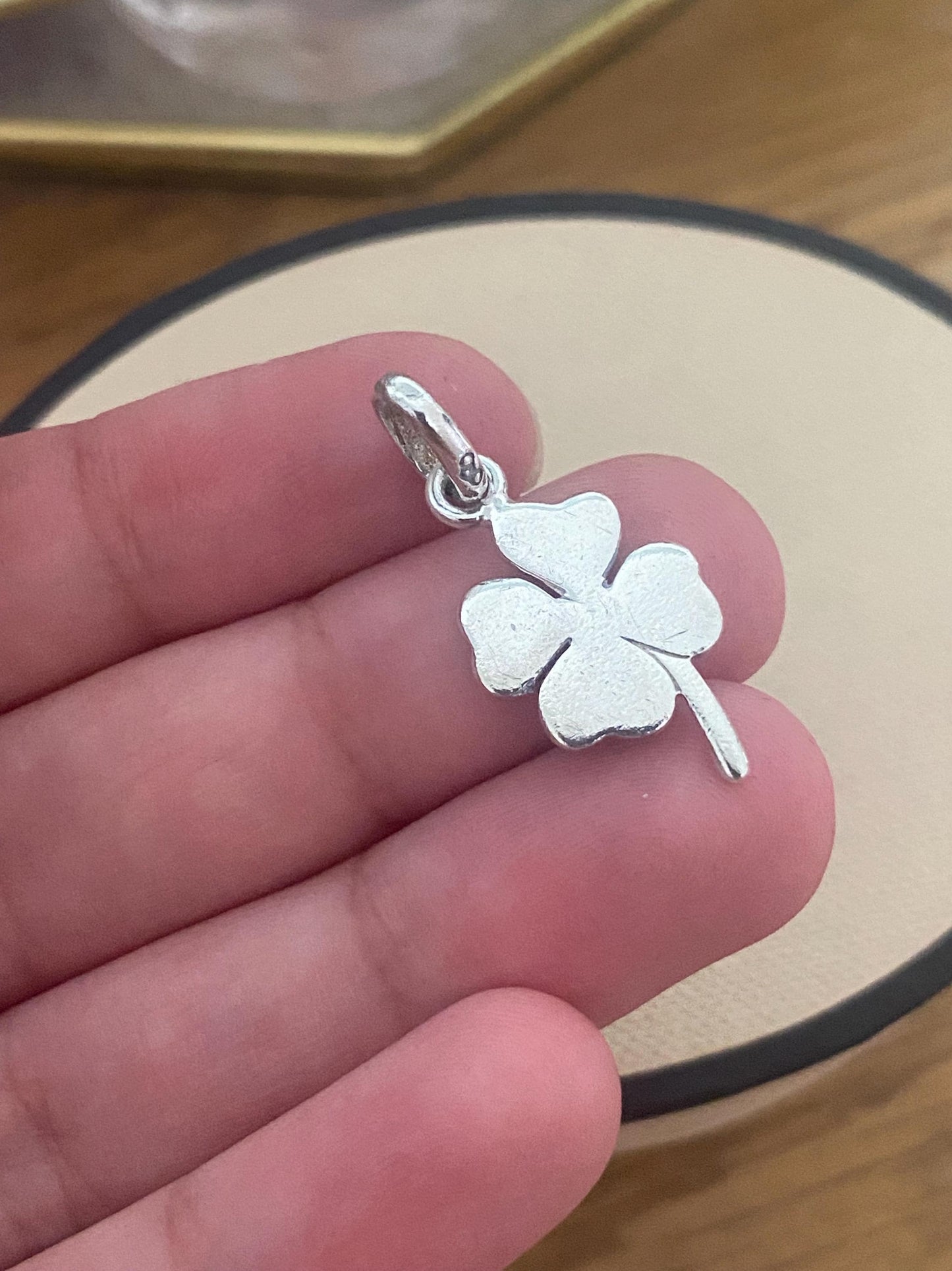 cute genuine rare Links of London sterling silver clover hallmarked charm