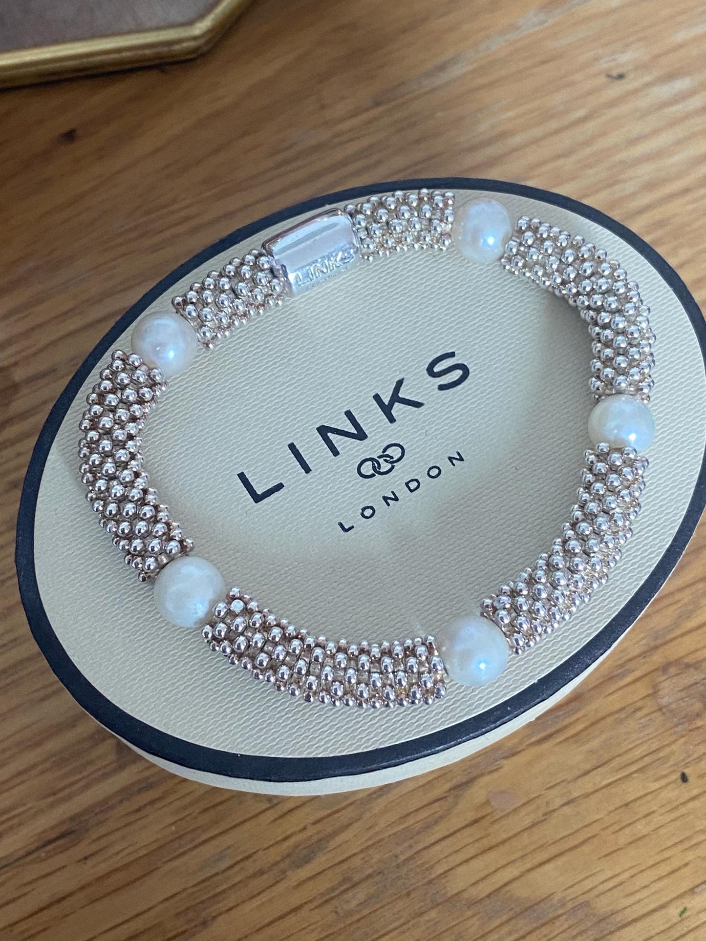Beautiful Effervescent Star Stretchy Links of London Sterling Silver Sweetie Bracelet with pearls, size medium