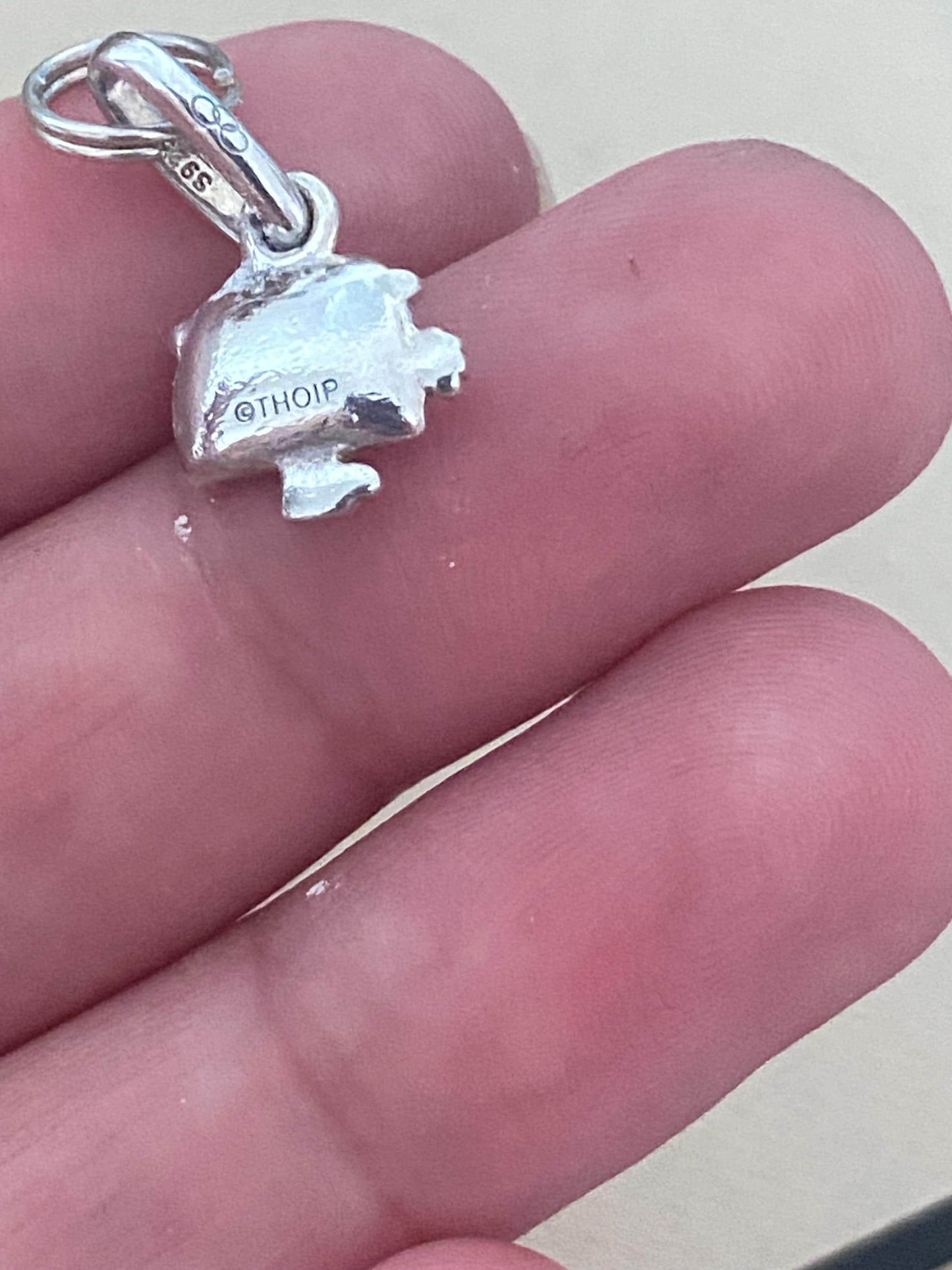 Beautiful genuine rare LINKS OF LONDON Ladies Sterling Silver Thoip Little Miss Chatterbox charm