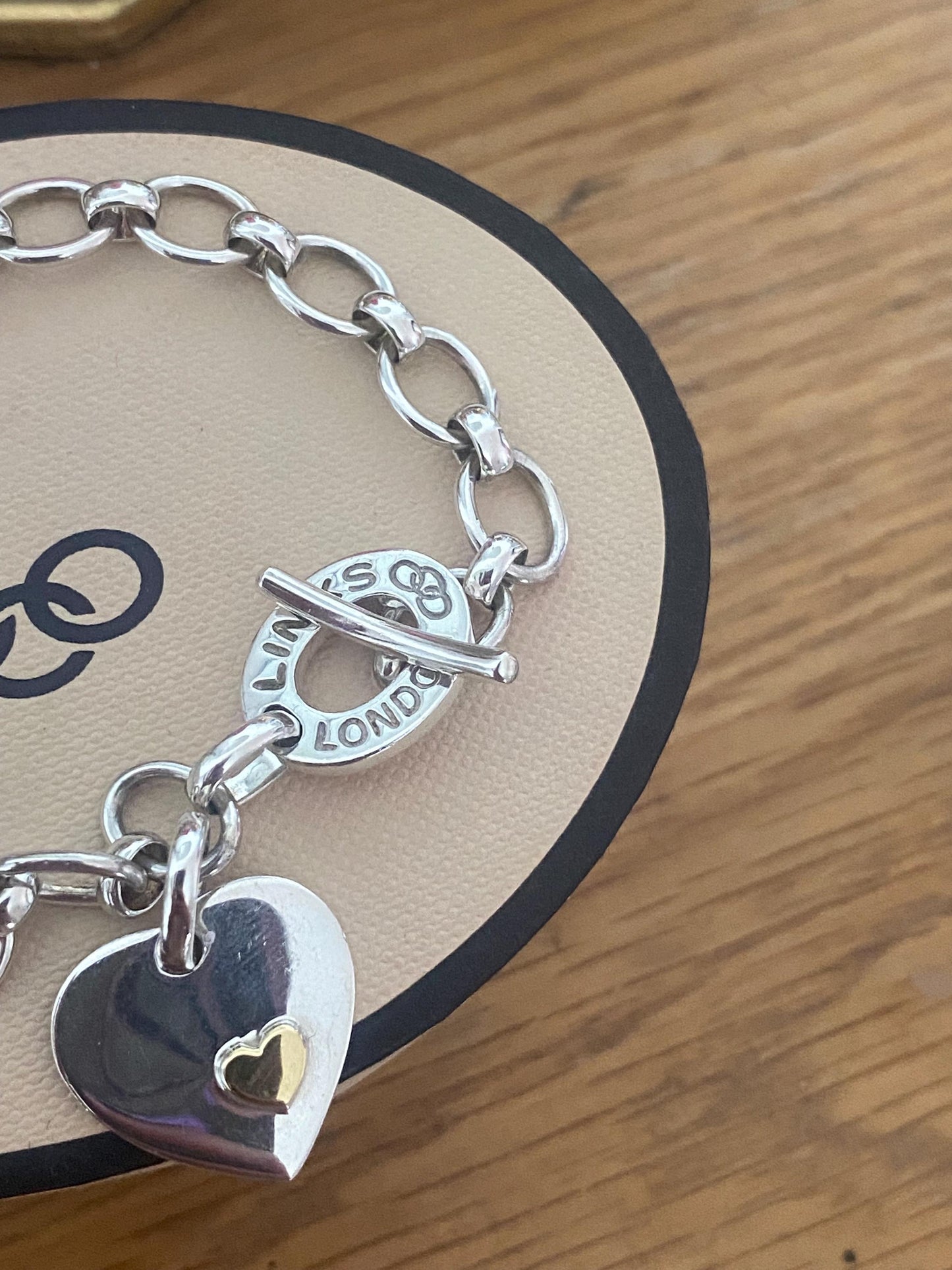 Rare and retired Genuine LINKS OF LONDON Hallmarked Silver Toggle Logo Bracelet with heart charm