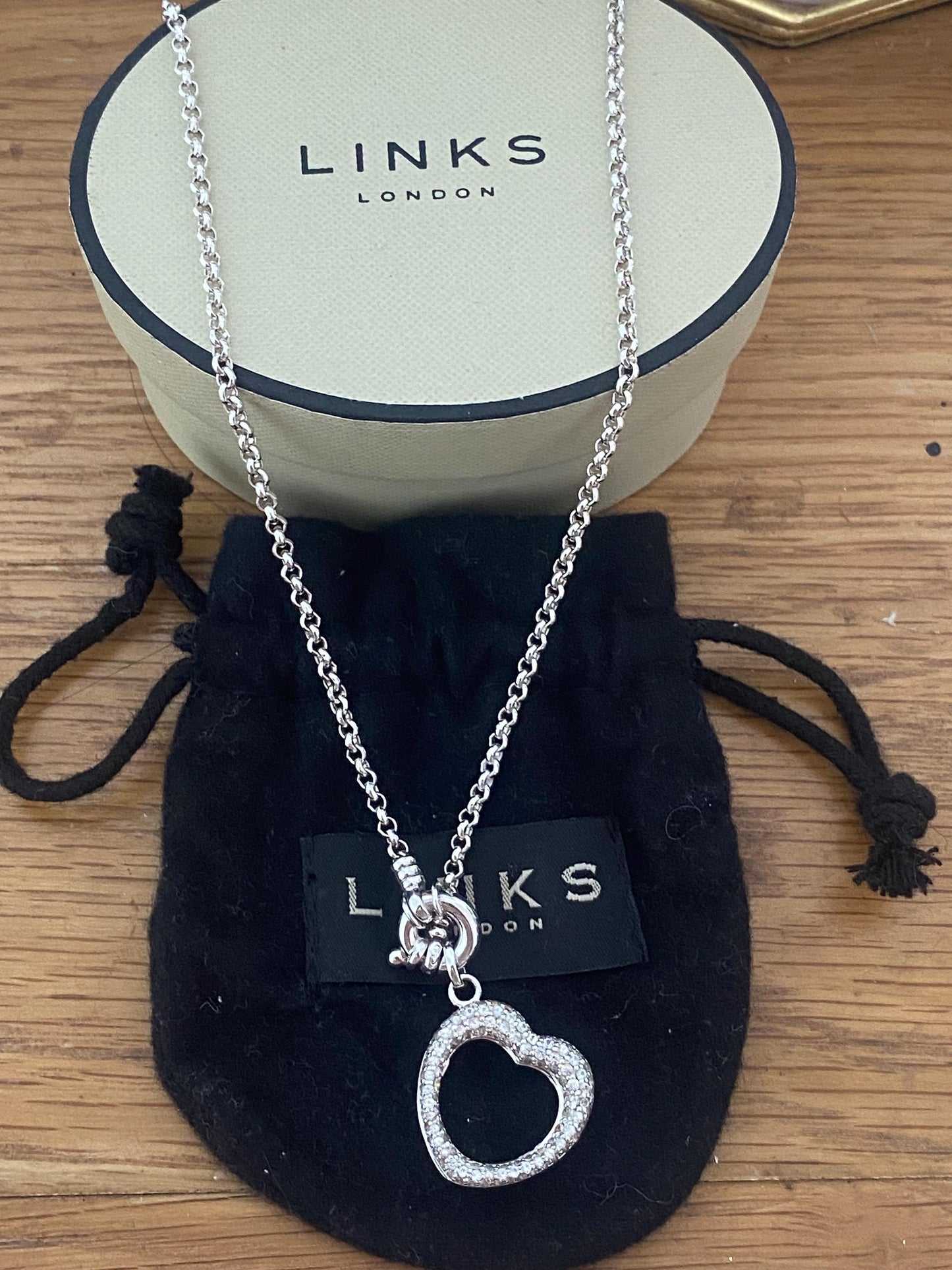 Genuine LINKS OF LONDON Sterling Silver Hallmarked Belcher Necklace With kindred hearts charm, Boxed