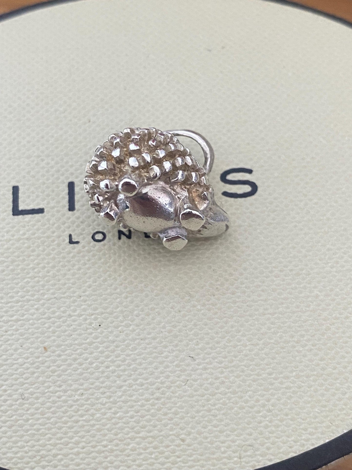 Super cute Vintage Links of London Hedgehog Charm, Sterling Silver, Hallmarked, Genuine