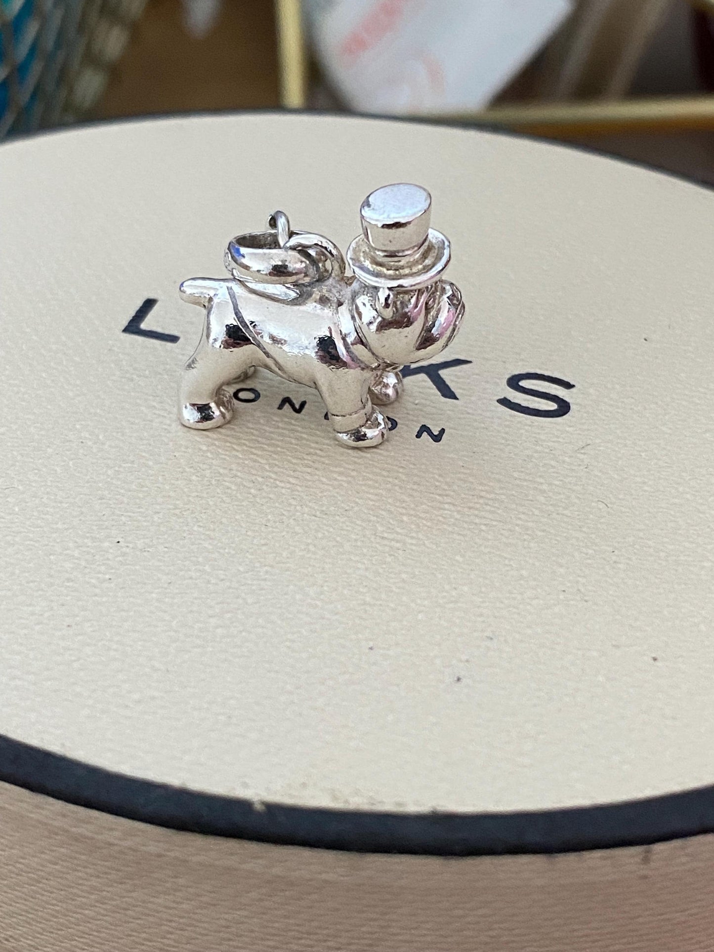 Super cute Links of London British Bull Dog In Top Hat Charm Links Of London, Genuine, Assay Hallmarked