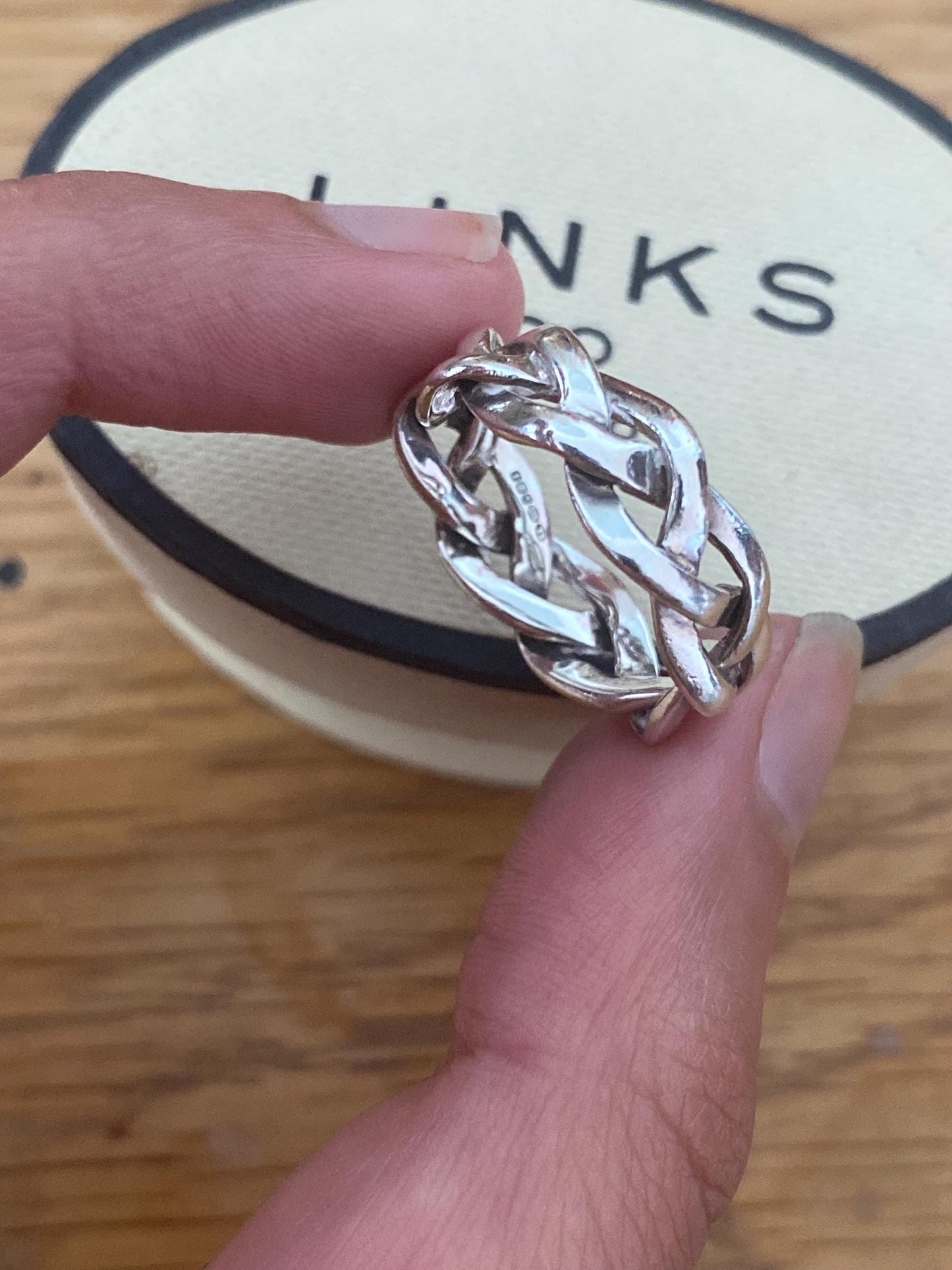 Genuine Links of London Infinity band Ring, Sterling Silver, Size M, with box