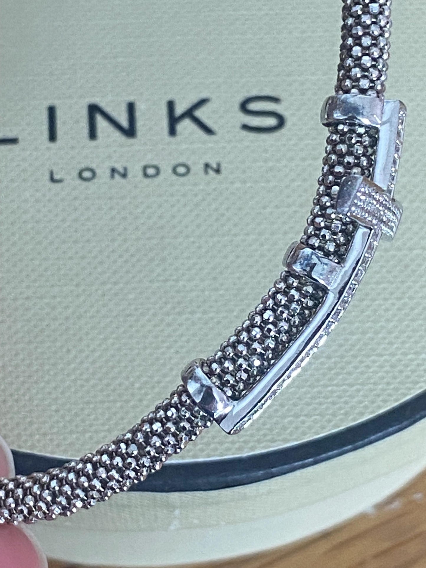 Very rare Links of London vintage rare effervescence cross charm sapphire bracelet with magnetic closure