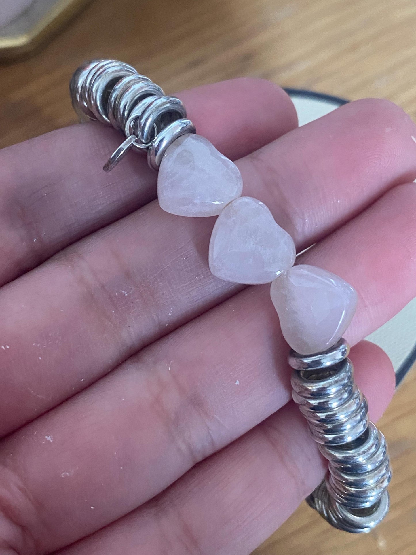 Beautiful Links of London sweetie bracelet with rose quartz hearts, sterling silver, assay hallmarked
