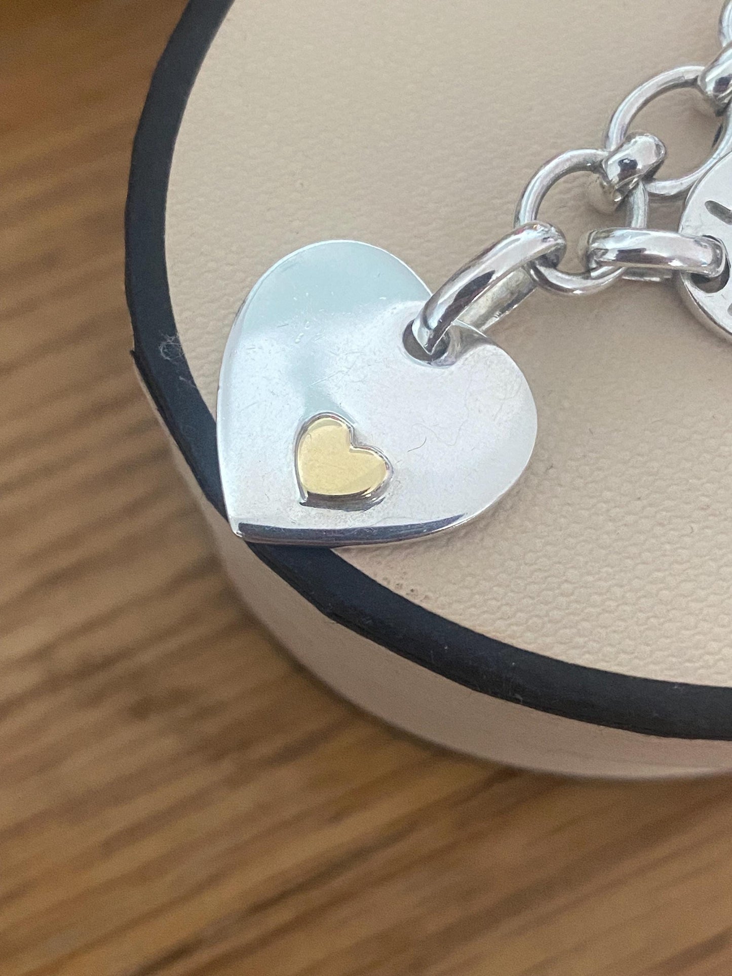 Rare and retired Genuine LINKS OF LONDON Hallmarked Silver Toggle Logo Bracelet with heart charm