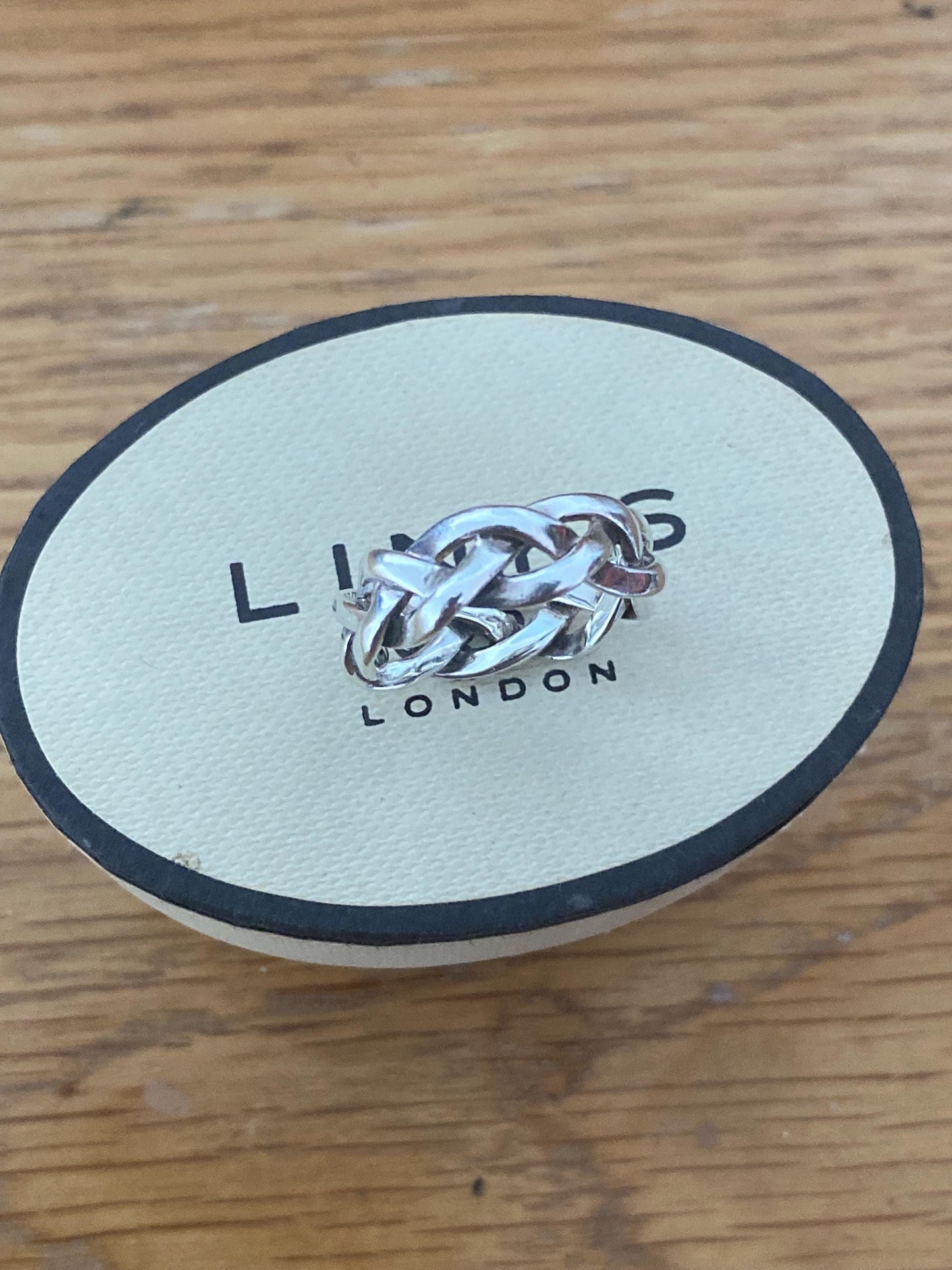 Genuine Links of London Infinity band Ring, Sterling Silver, Size M, with box