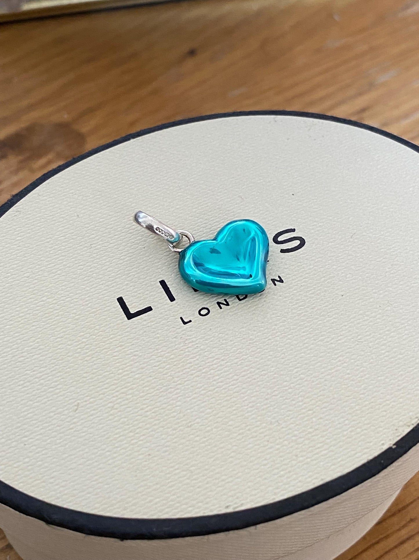 Beautiful genuine rare hallmarked Links of London sterling silver and blue enamel thumbprint heart charm