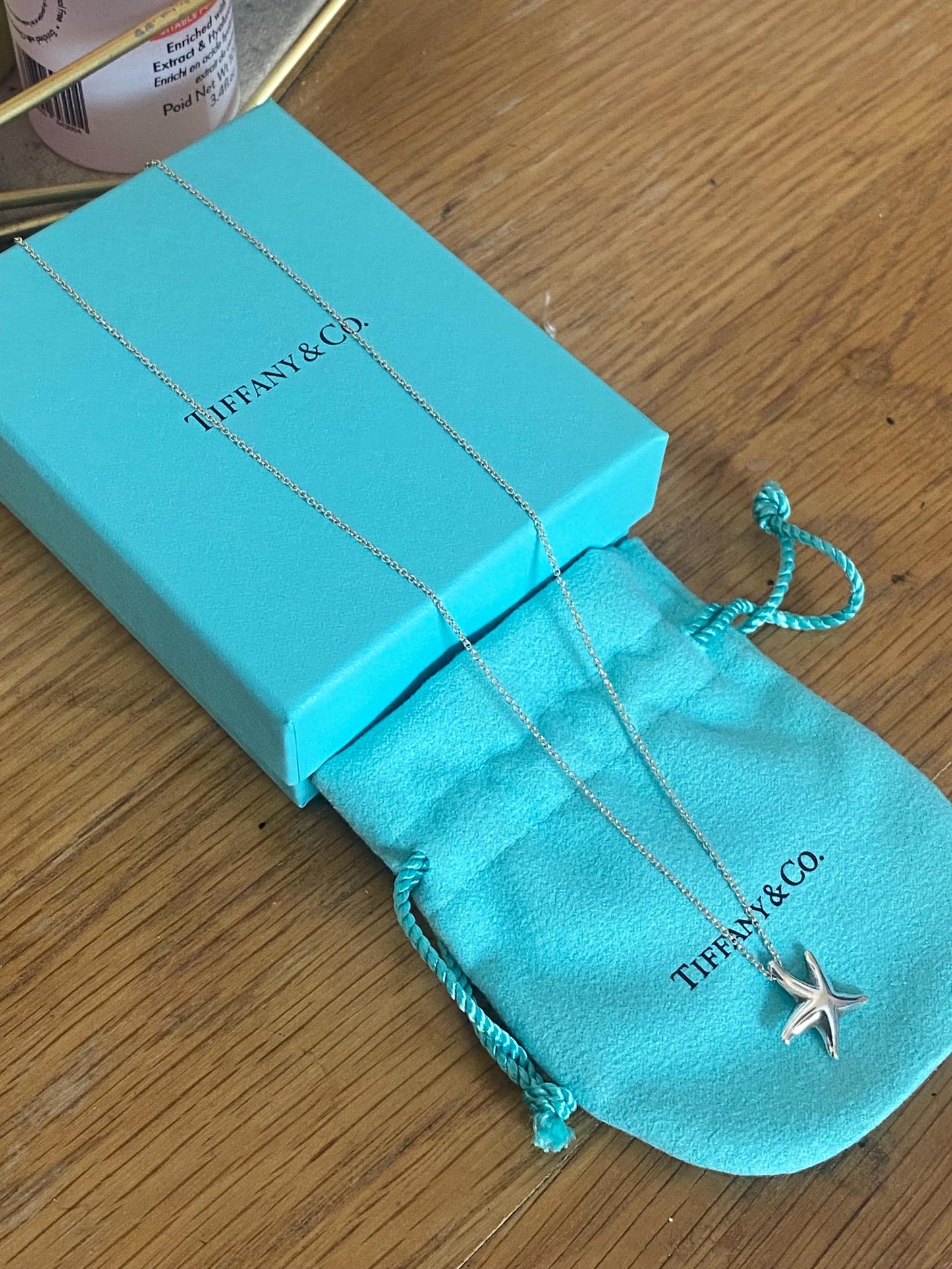 Tiffany & Co Elsa Peretti starfish sterling silver genuine necklace, with box