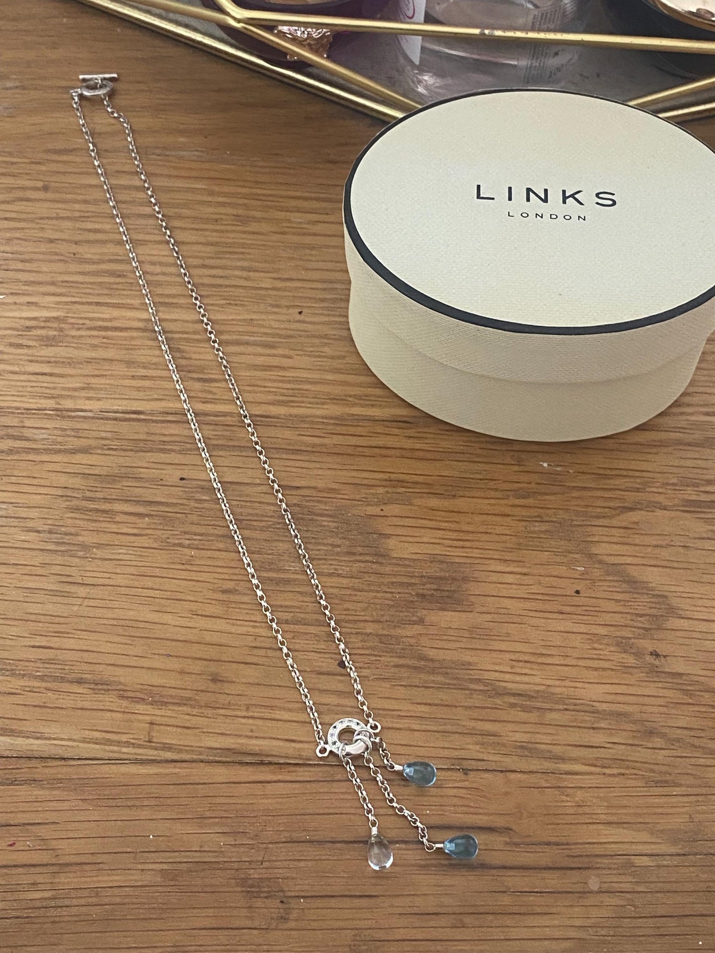 Absolutely gorgeous Links of London Blue Topaz Droplet, T bar Necklace, Sterling Silver, assay Hallmarked and in box