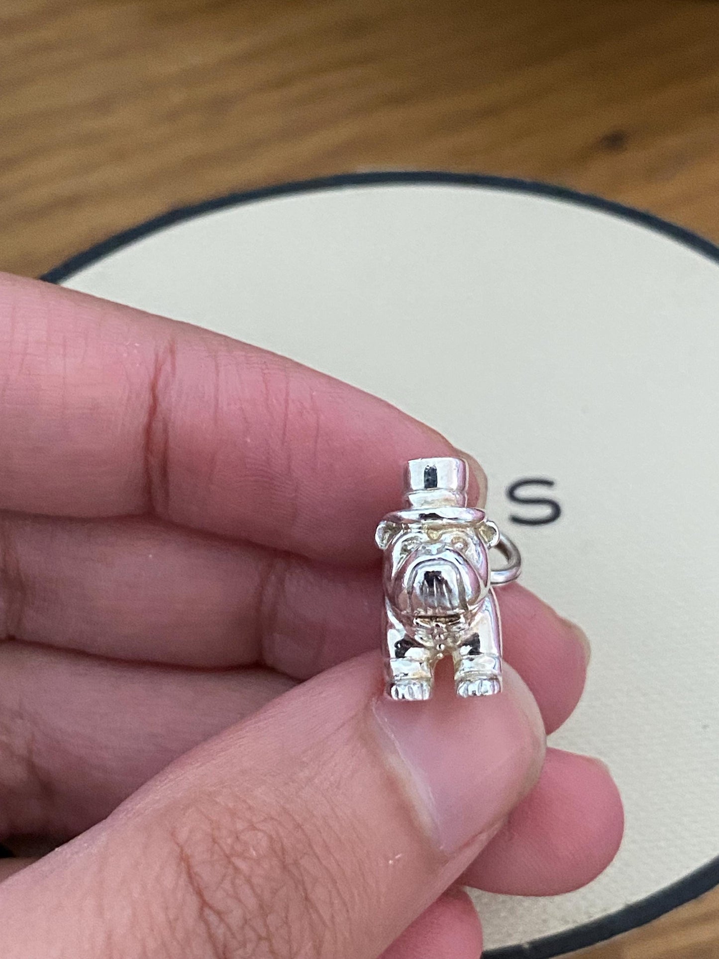 Super cute Links of London British Bull Dog In Top Hat Charm Links Of London, Genuine, Assay Hallmarked