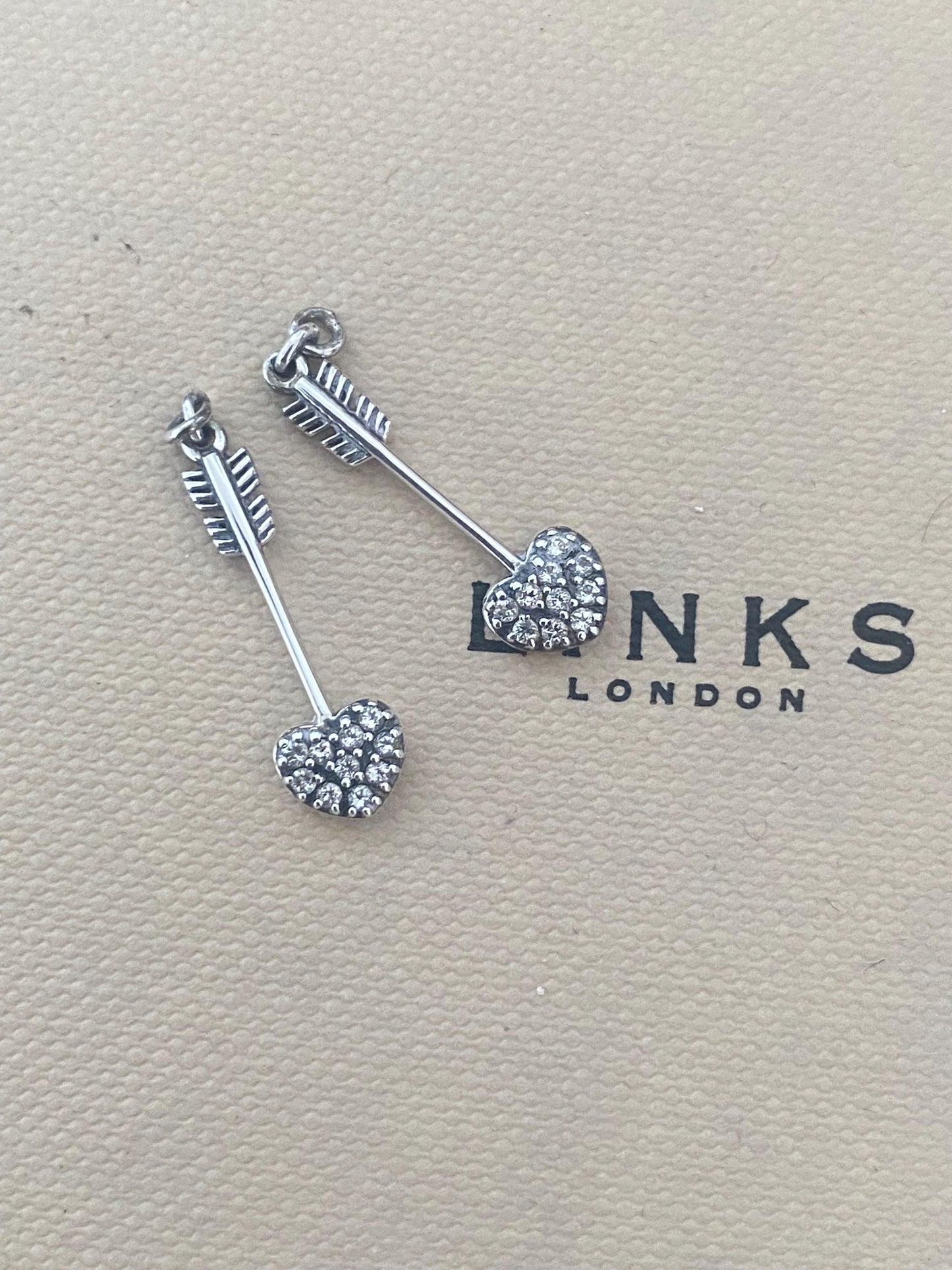 Stunning and very Rare Links of London Sapphire Lovestruck Drop Earrings, Sterling Silver, Hallmarked, Stamped, Boxed