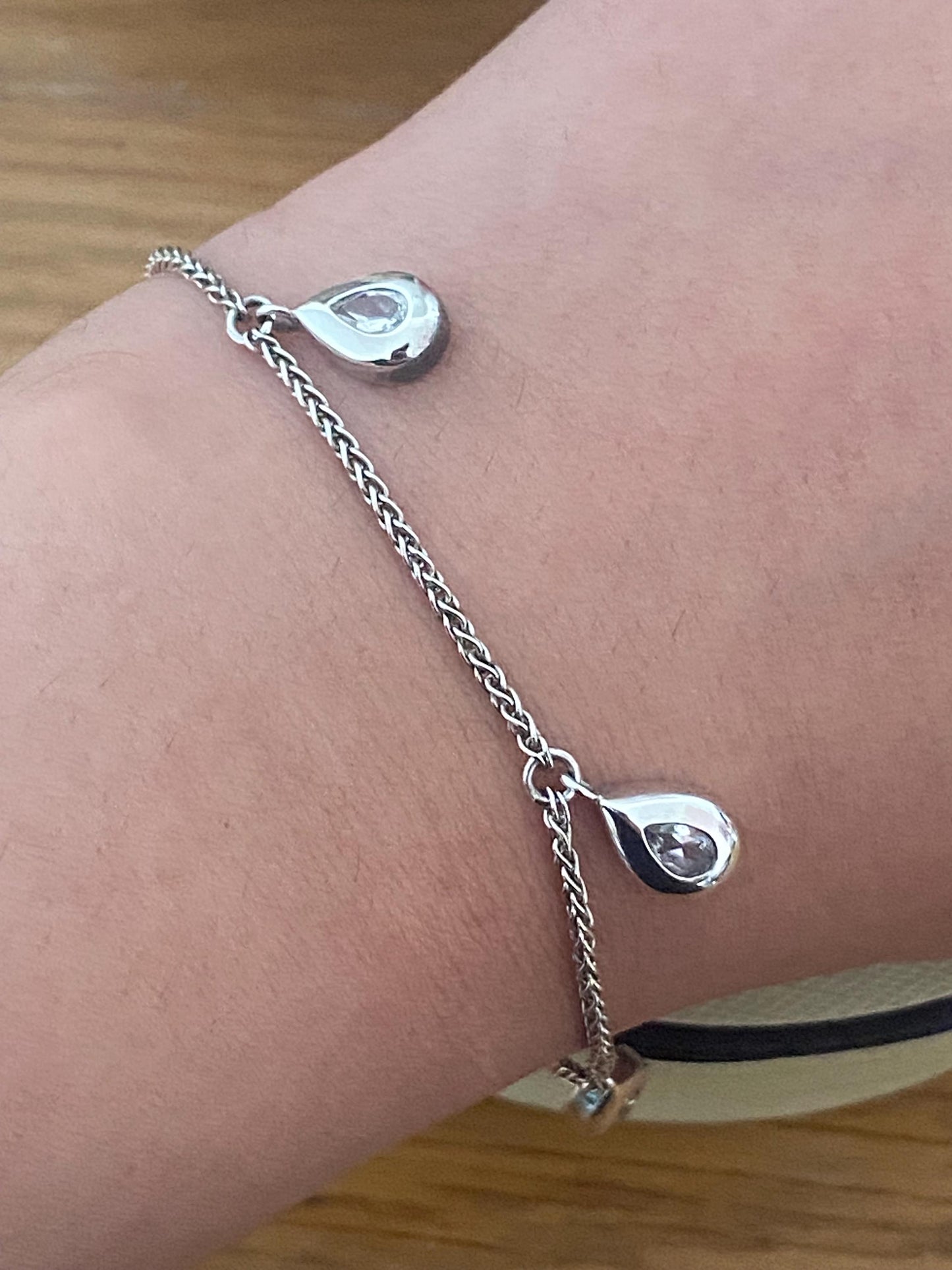 Beautiful vintage very rare links of London clear topaz teardrop bracelet, sterling silver