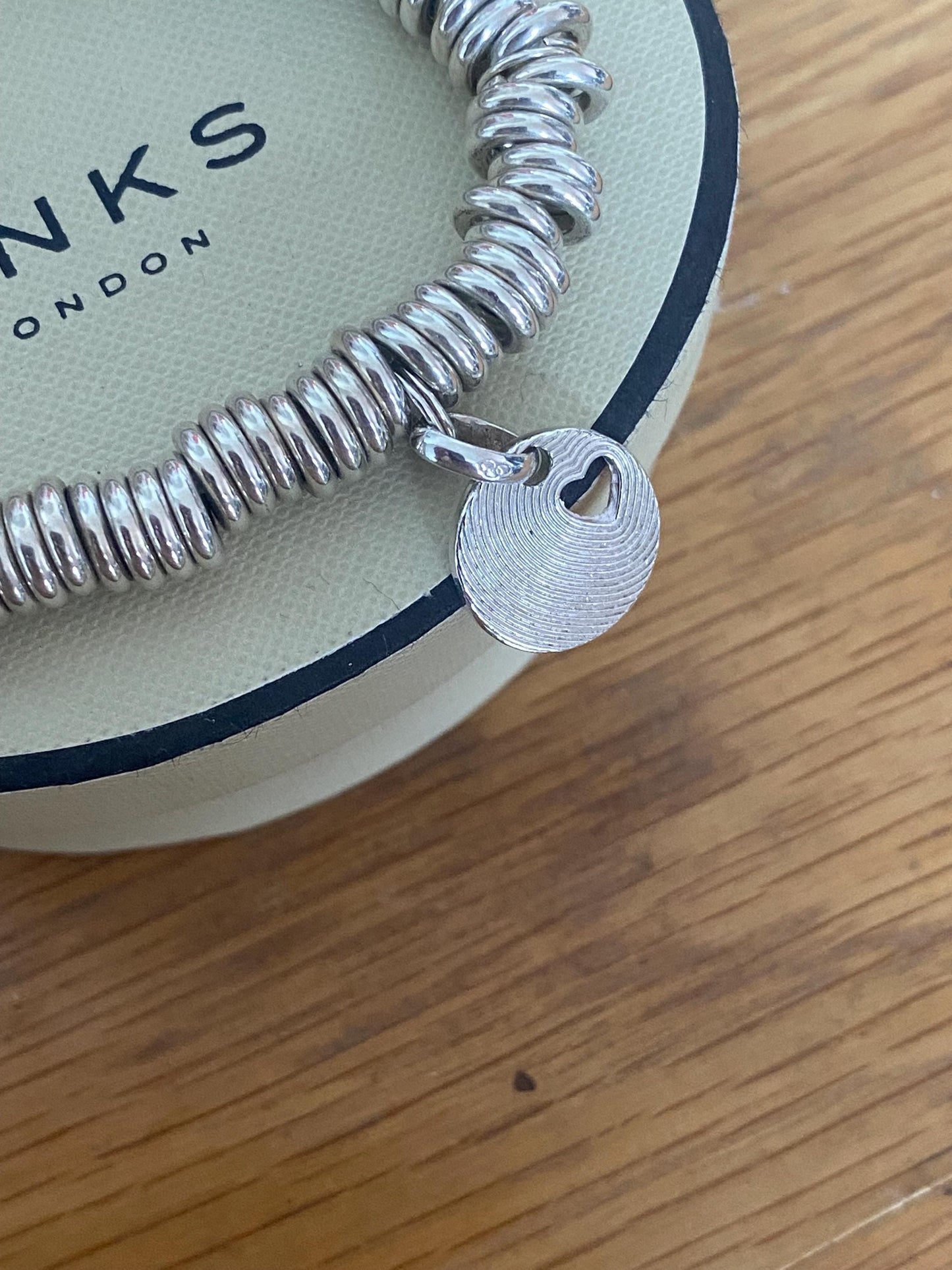 Lovely Links of London vintage rare sweetie bracelet with two charms, sterling silver, size small