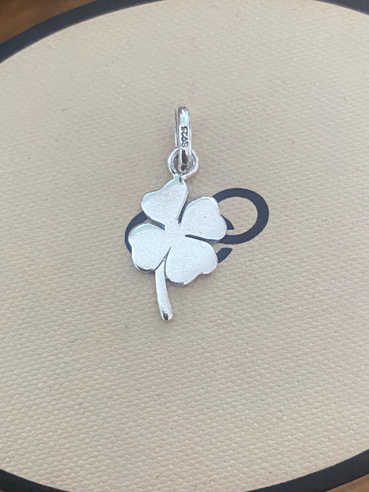 cute genuine rare Links of London sterling silver clover hallmarked charm