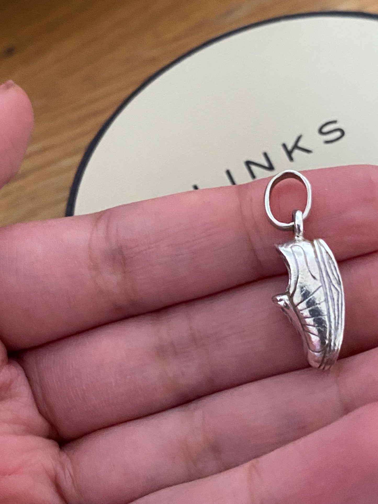 Beautiful vintage genuine rare hallmarked Links of London sterling silver shoe/trainer charm
