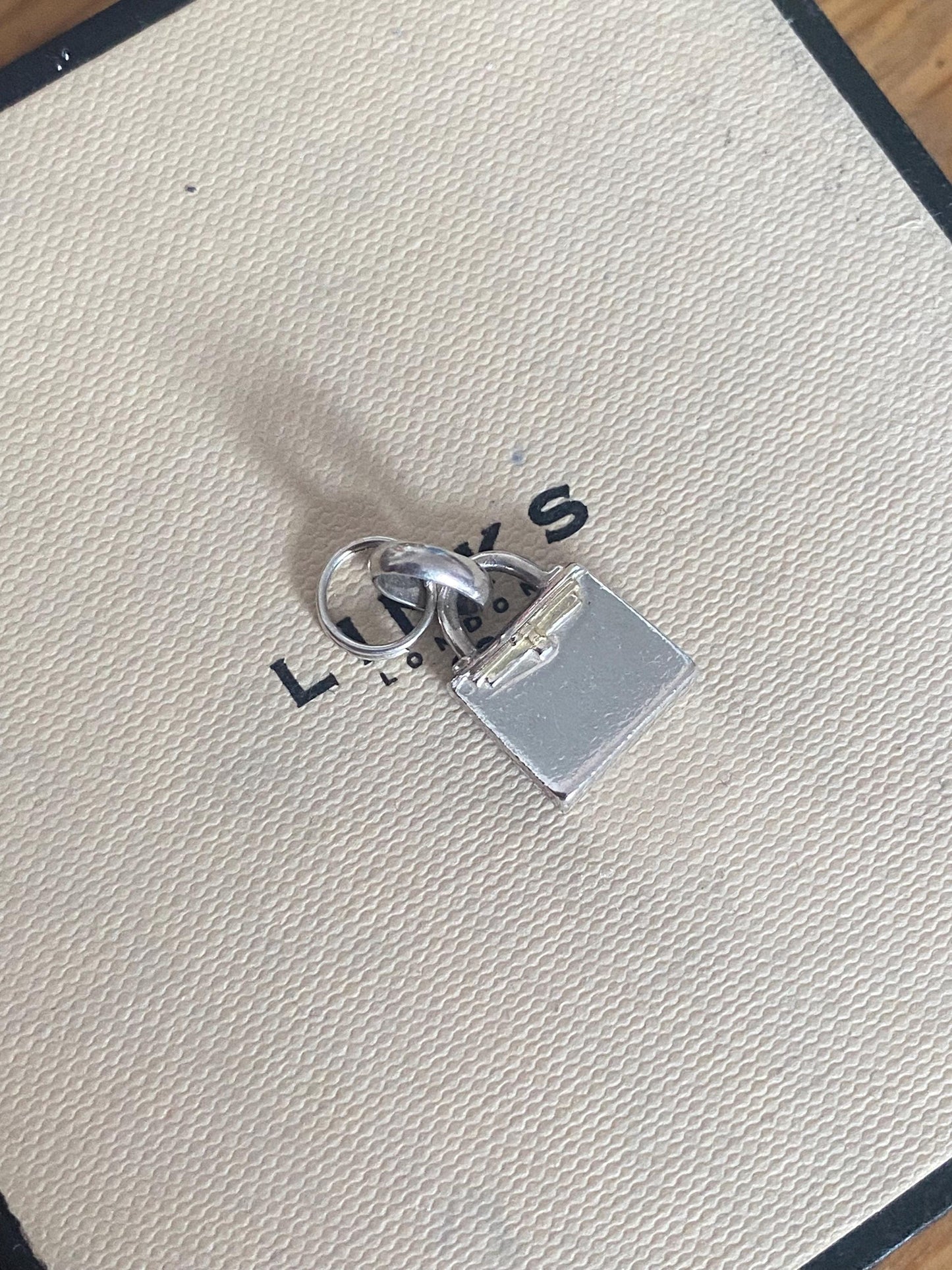 Beautiful genuine rare hallmarked Links of London sterling silver bag charm