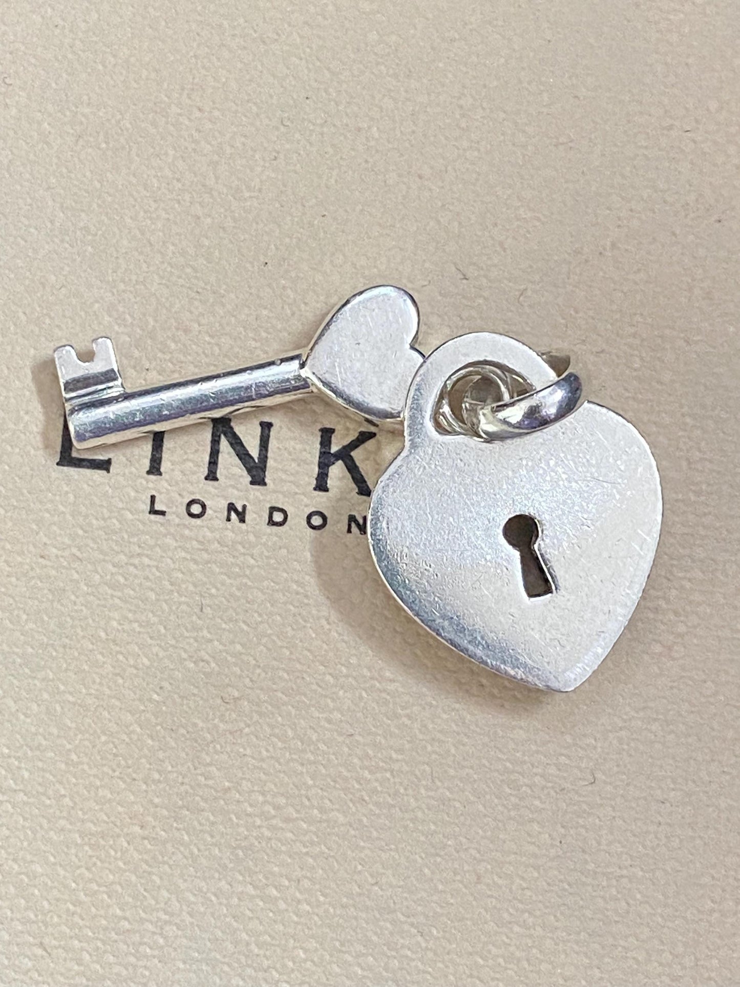 cute genuine rare Links of London sterling silver heart key diamanté hallmarked charm
