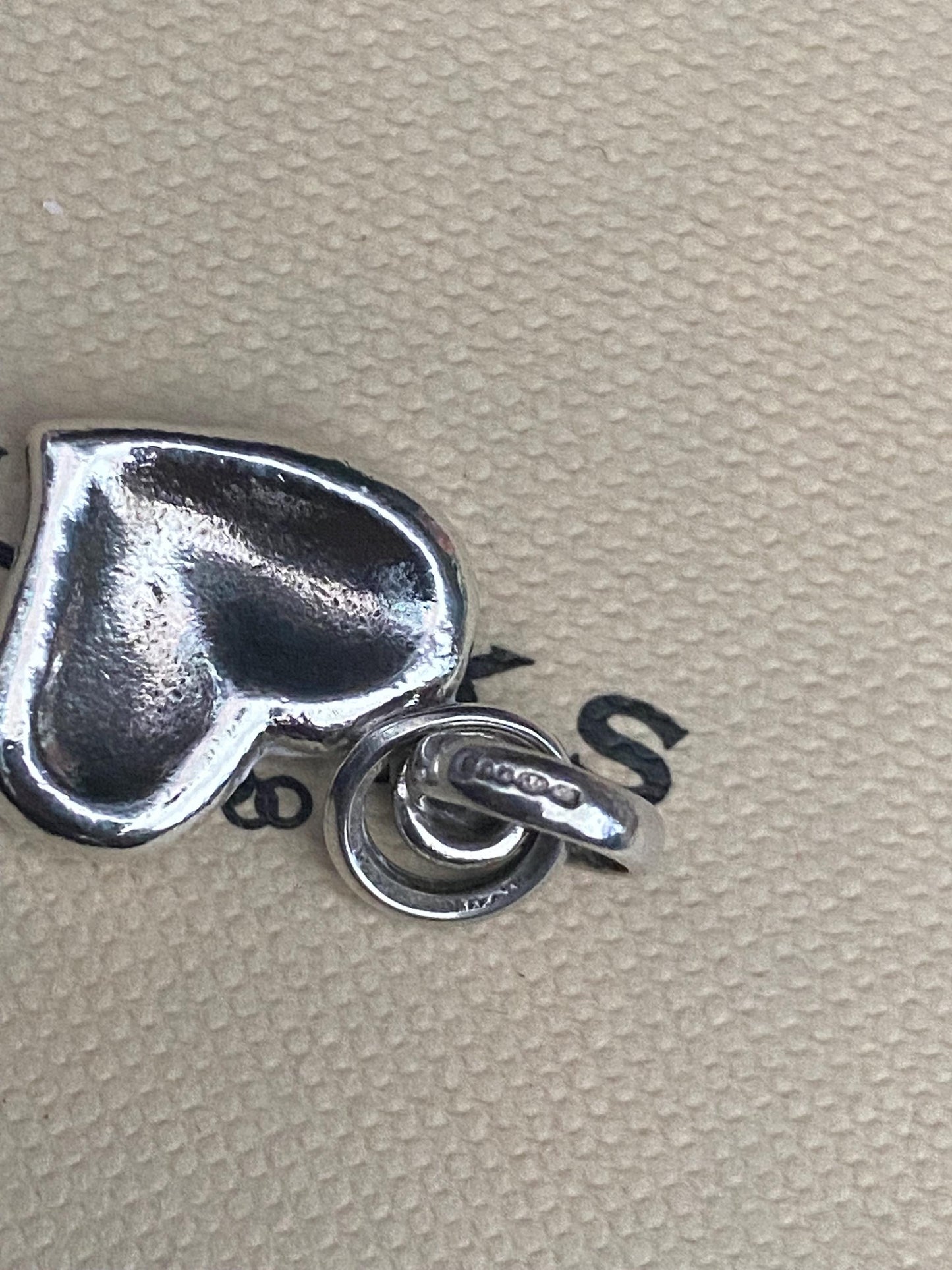 Beautiful genuine rare hallmarked Links of London sterling silver thumbprint heart charm